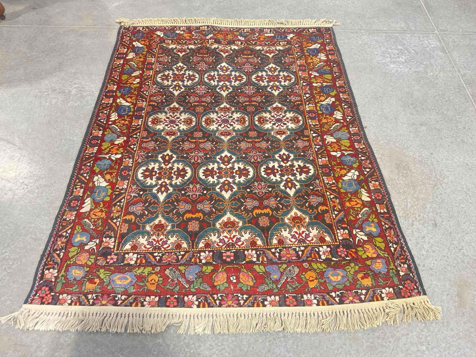 Vintage Persian Bakhtiari Hand Knotted Wool Tapestry Rug w/ Flowers & Birds. Very Good Cond. - 2