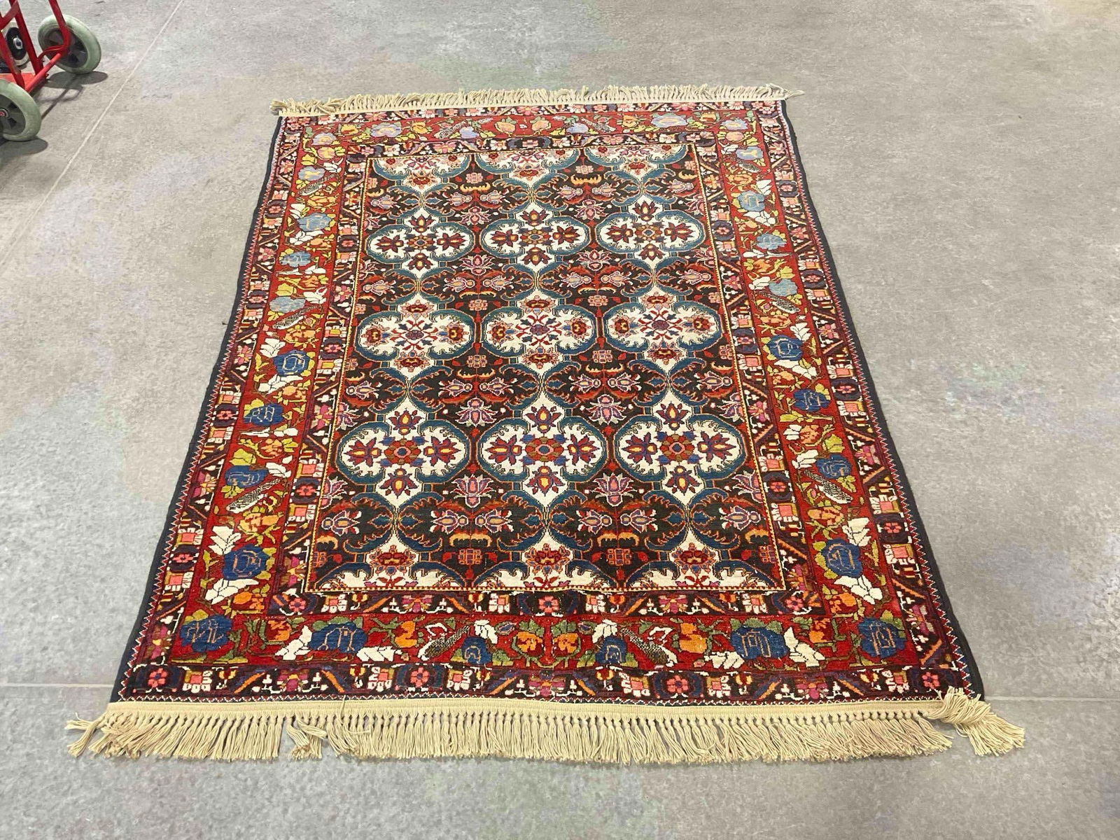 Vintage Persian Bakhtiari Hand Knotted Wool Tapestry Rug w/ Flowers & Birds. Very Good Cond. - 3