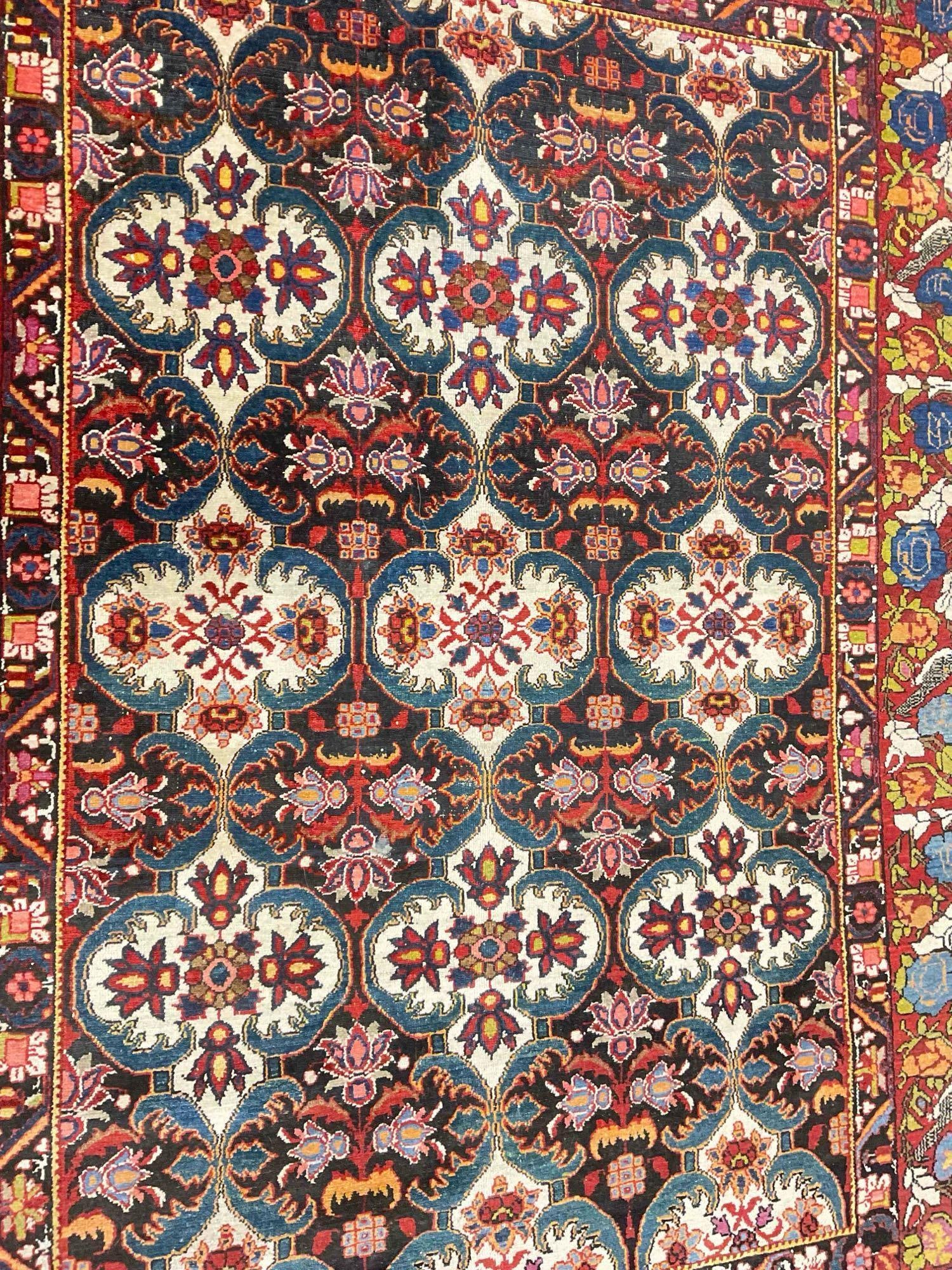 Vintage Persian Bakhtiari Hand Knotted Wool Tapestry Rug w/ Flowers & Birds. Very Good Cond. - 5