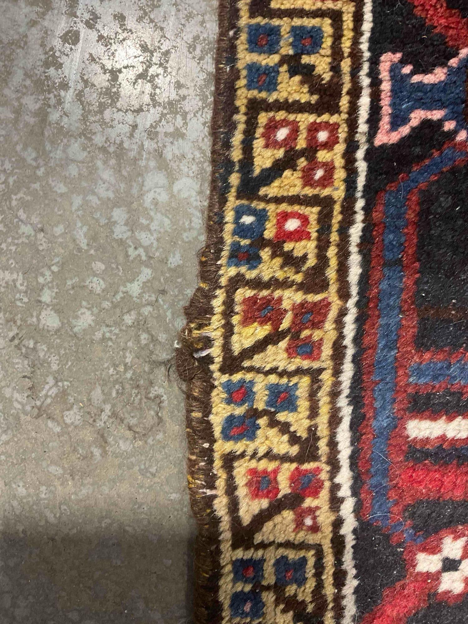 Vintage Persian Heriz Style Hand Knotted Red Wool Tapestry Rug. Very Good Condition. See pics. - 7