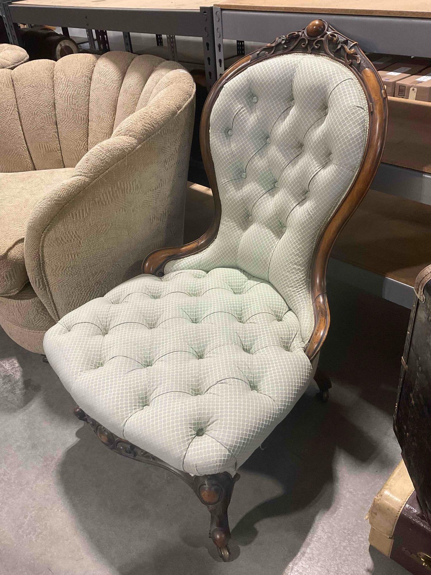 Beautiful Antique Victorian Mahogany Parlor Chair w/ Mint Green Upholstery. Excellent Condition. - 3