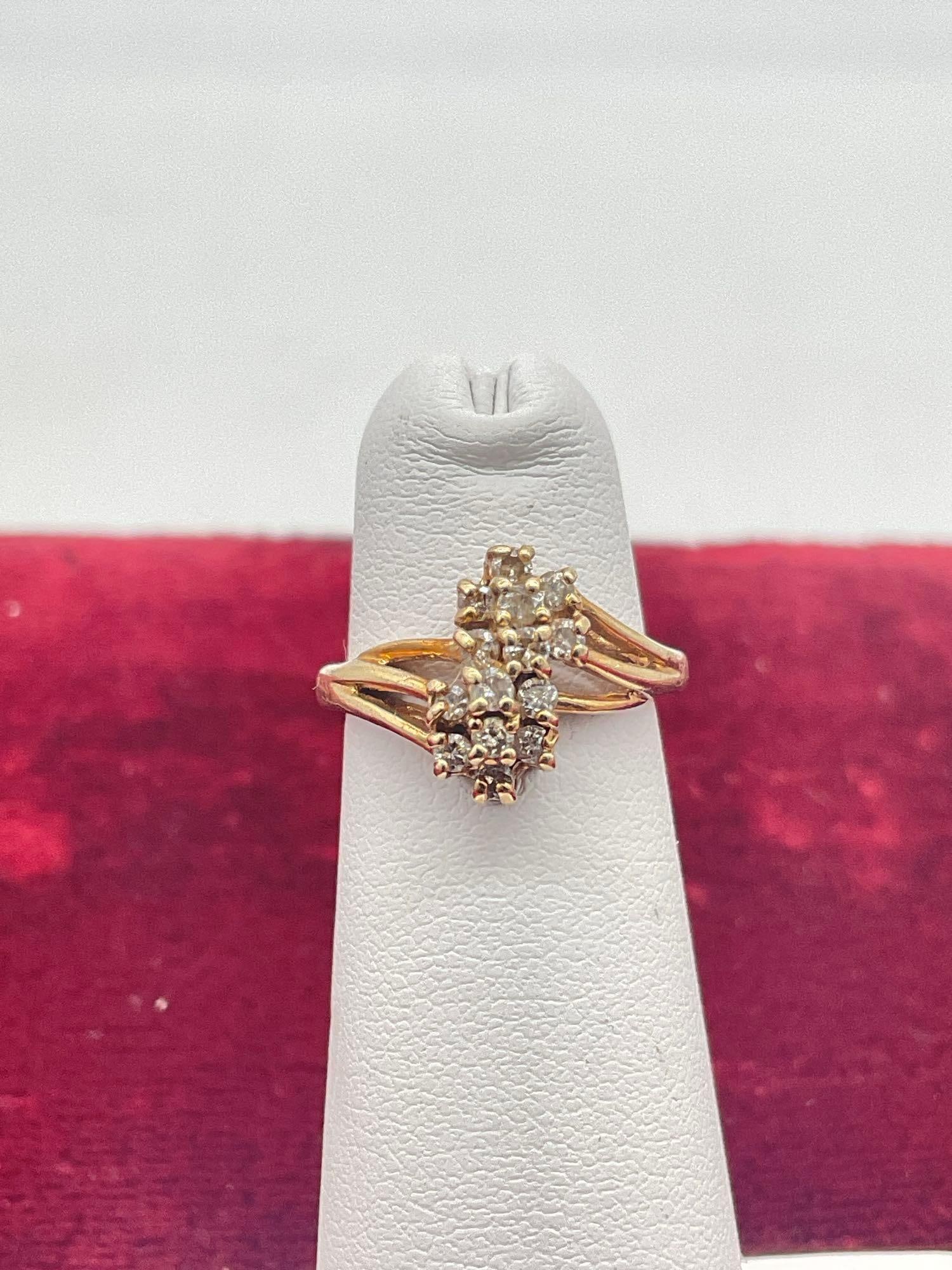 Vintage Petite Women's 14K gold ring w/ waterfall style cluster of small diamonds SZ 2.5/ 3 .04 g...: c-414 