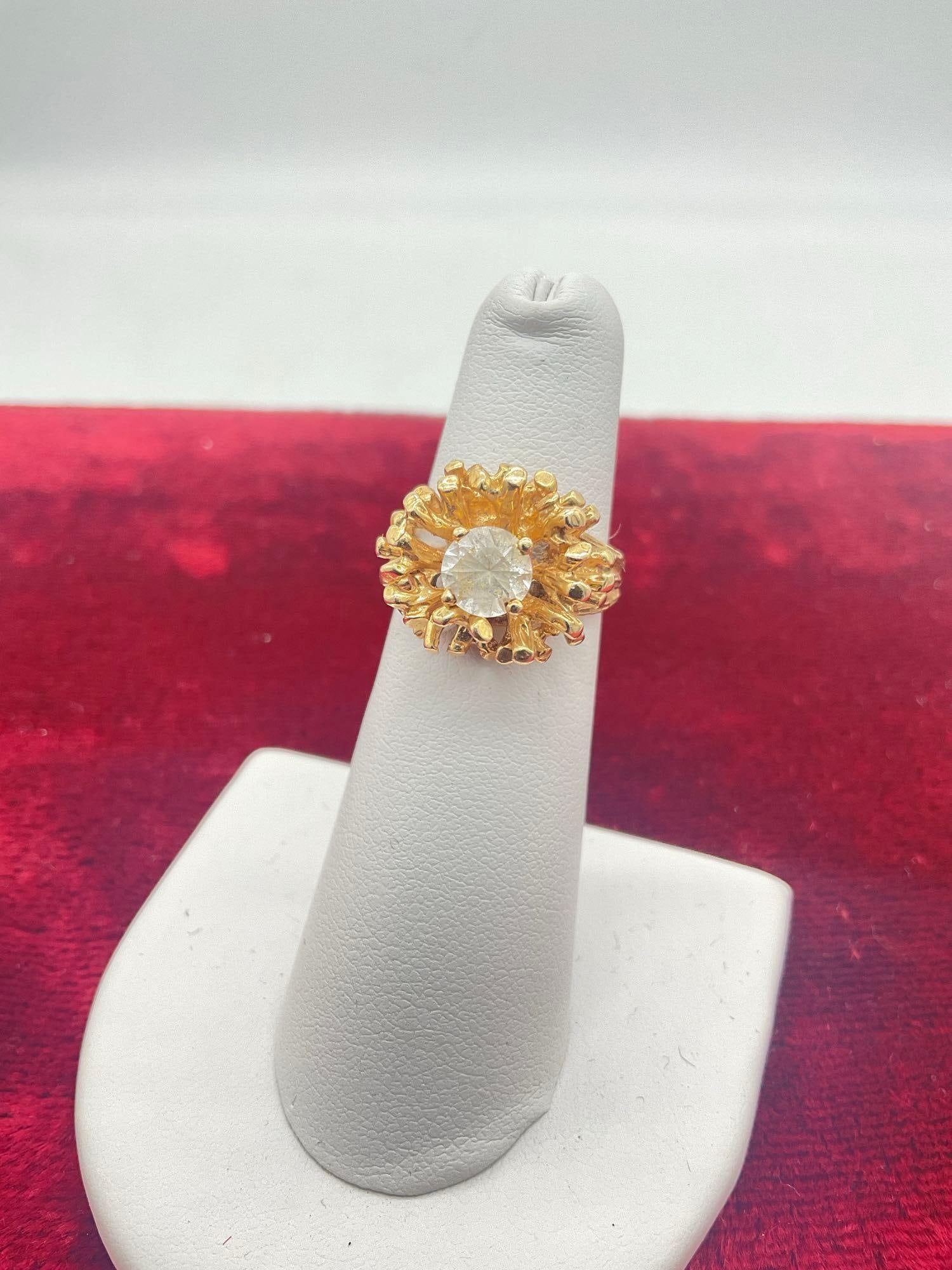 Women's 14K gold Flower/ Blossom ring with Approx.1 CT Zirconium center stone size 5 / 6.18 grams: c-414 