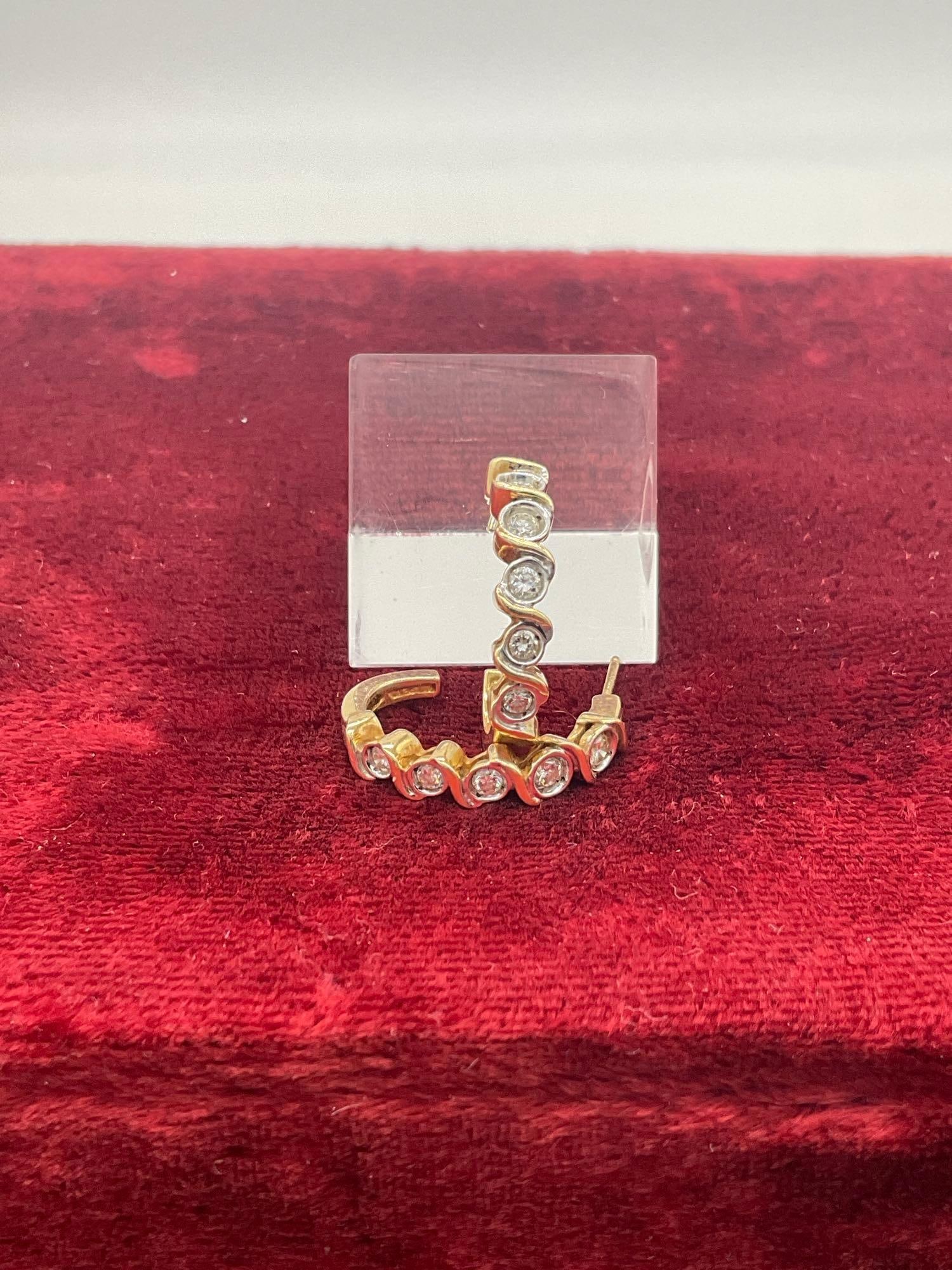 Stunning Pair of 3/4" J Hoop 14K gold earring featuring 5 round Princess cut Diamonds each - 2