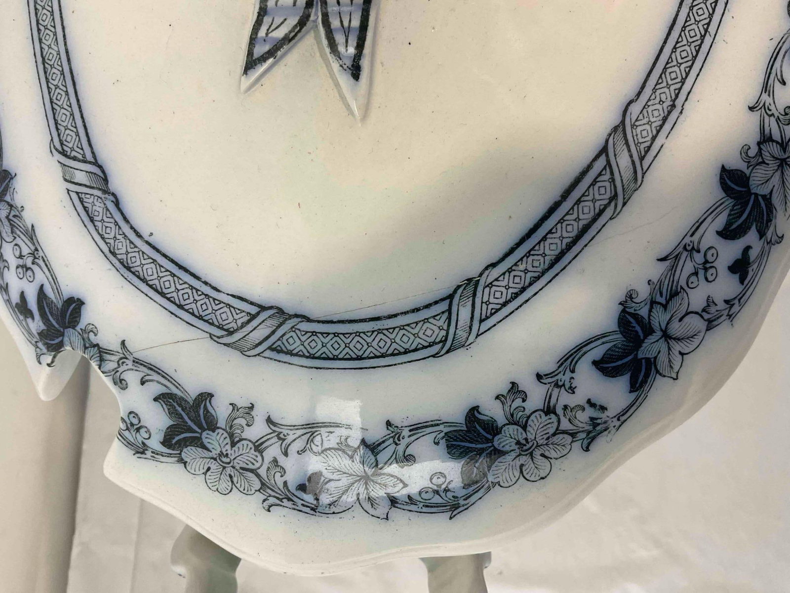 Antique Brown-Westhead, Moore & Co. Blue Flow Style Porcelain Lidded Tureen. See pics. - 4