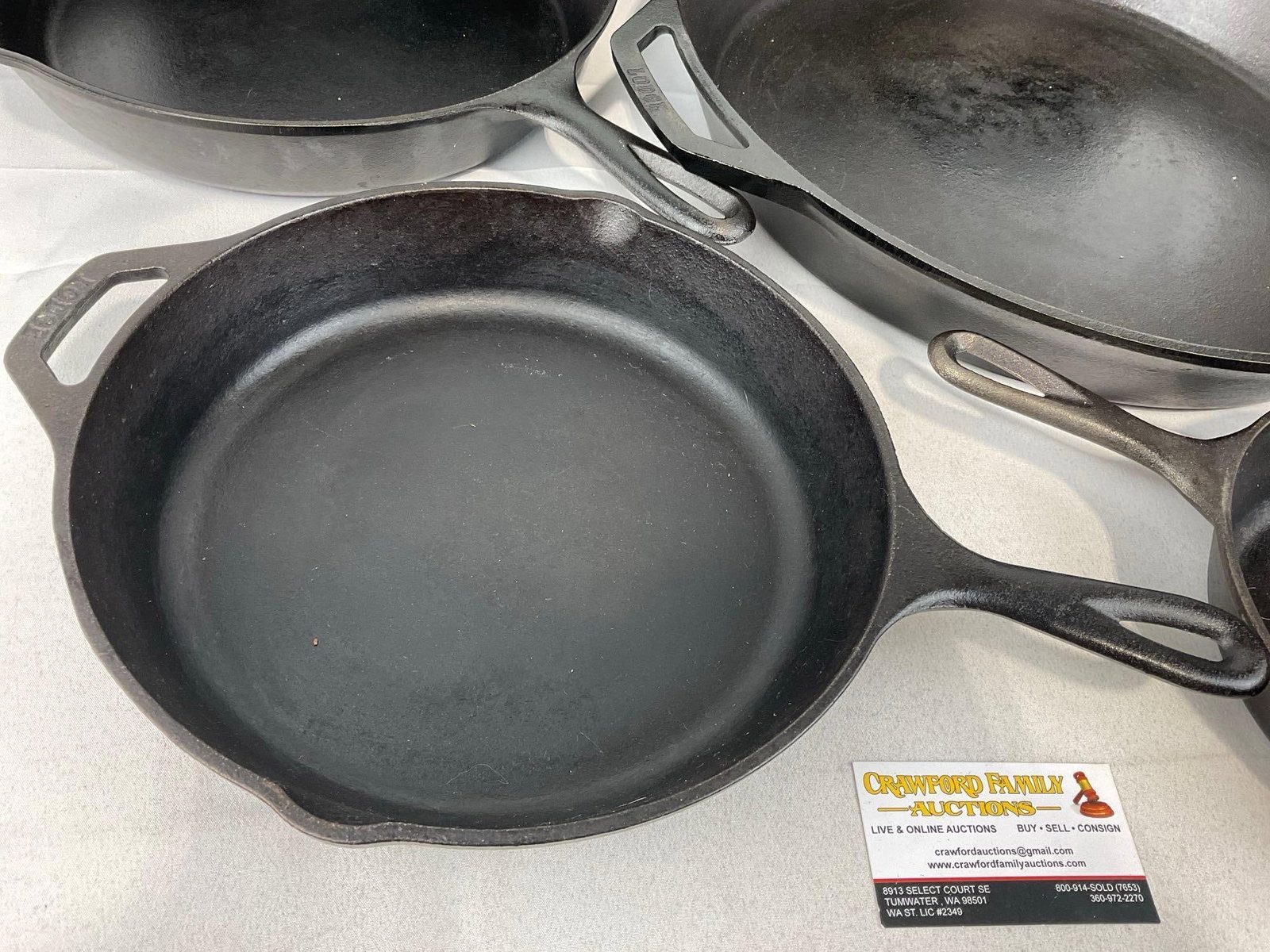 4 Cast Iron Lodge Skillets, 5, 8, 10 & 17 inch Skillets, largest w/two handles - 4
