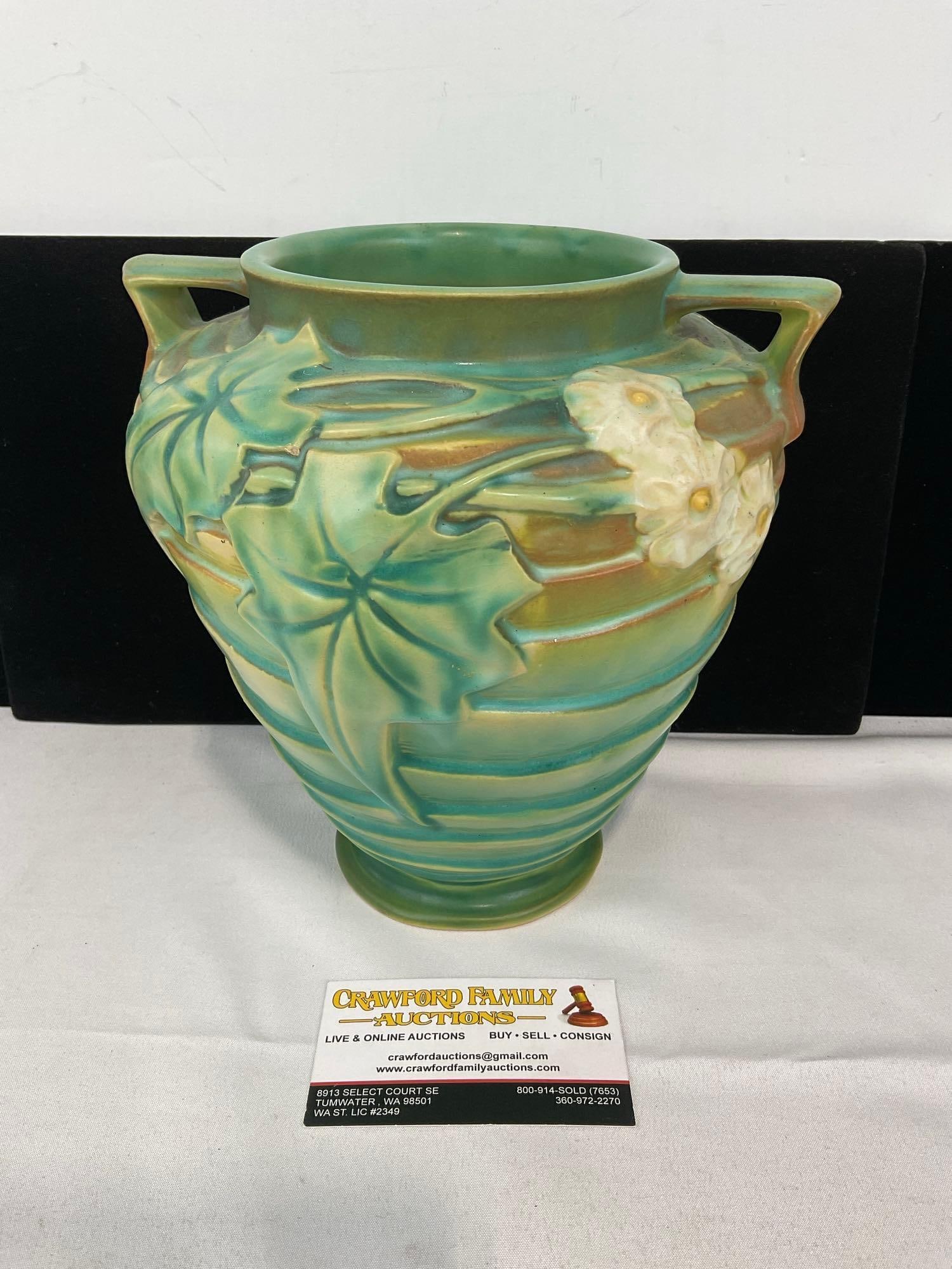 Vintage 1930s Luffa pattern Roseville Pottery Vase, Double Handled, Green & Yellow, 9h x 9w x 9d in: Appears to be in good shape. The piece measures approx 9h x 9w x 9d inches. See pics. E-5520