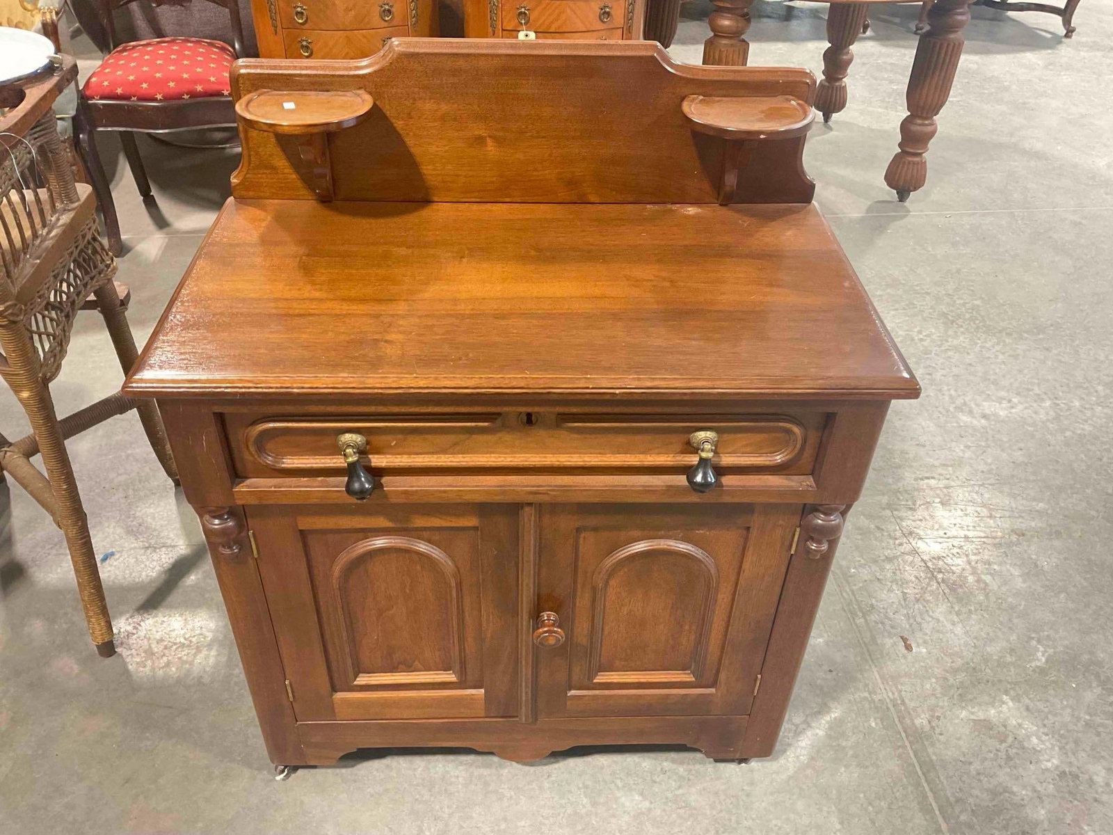 Antique Victorian Walnut Wooden Commode Washstand w/ Drawer & Cupboard. Excellent Cond. (1 of 6)