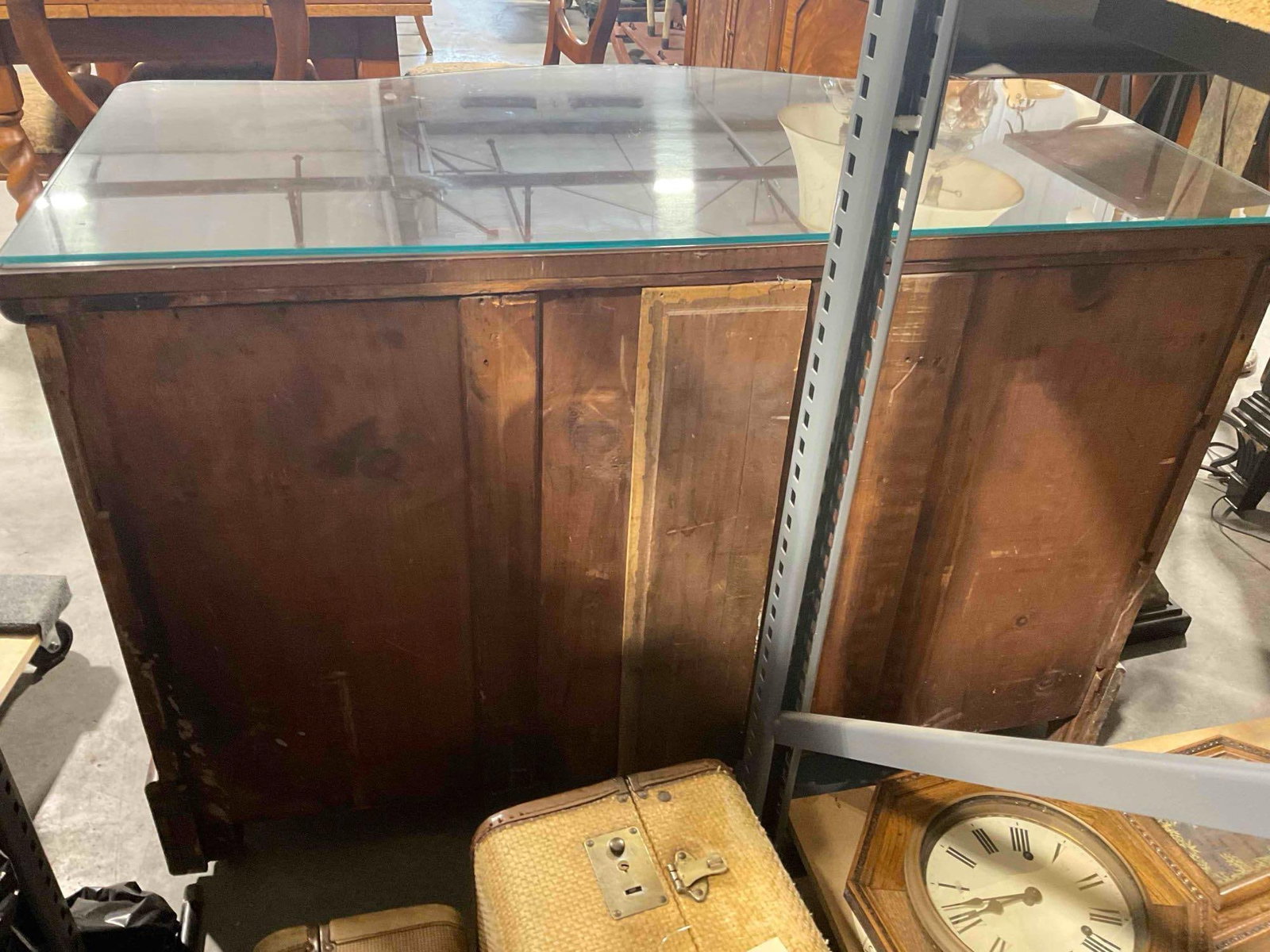 Antique Mahogany 3-Drawer Serpentine Dresser w/ Glass Top. Excellent Condition. See pics. - 9