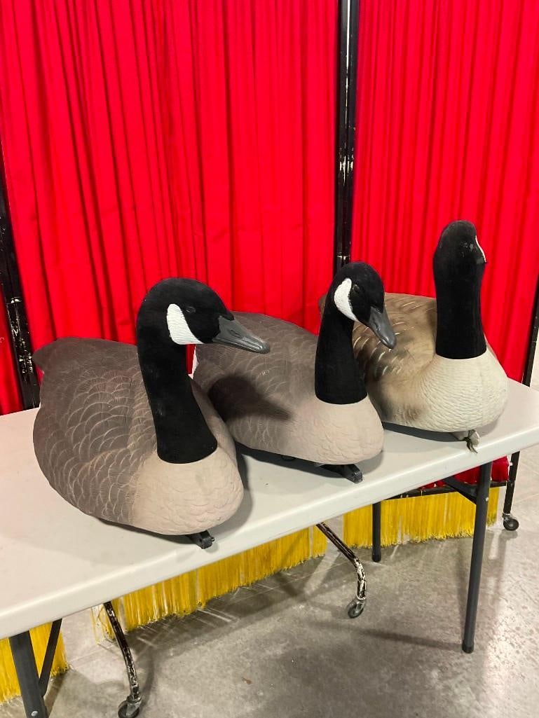 3x Goose Decoy Floats w/ Faux Down Felt Necks. Inc Higdon & Greenhead Gear Brands - 3