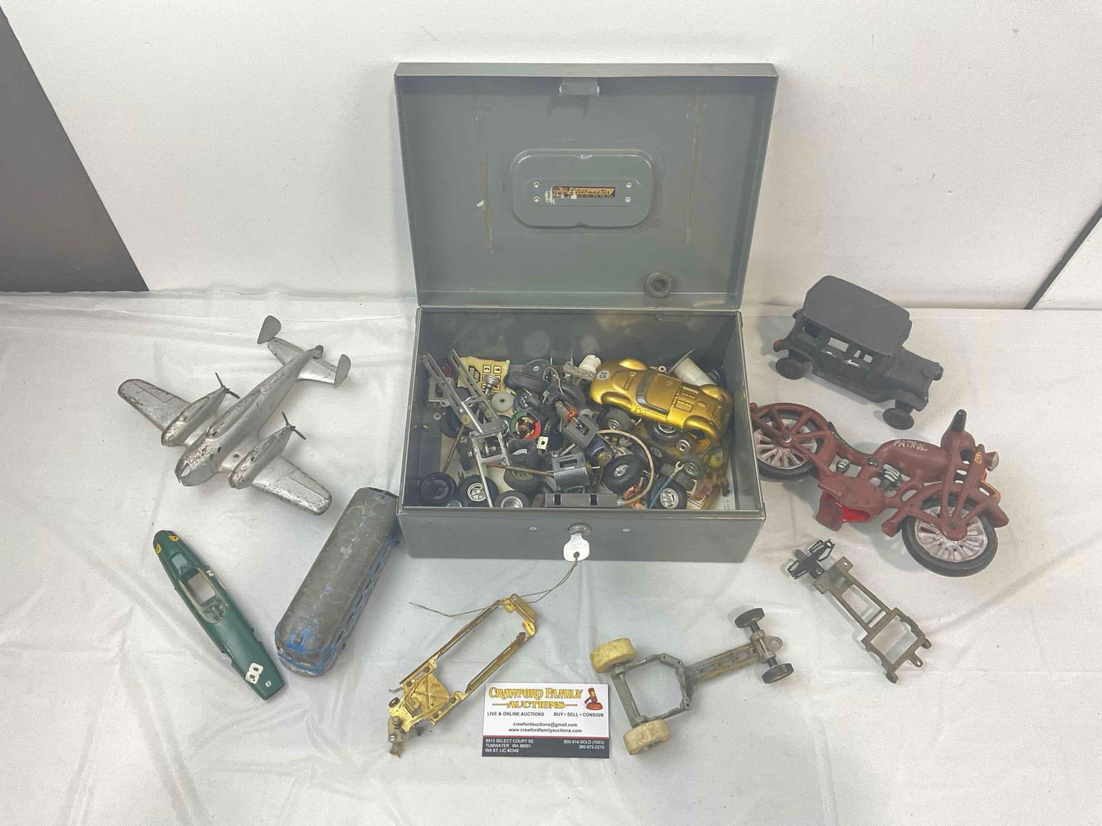 Vintage Steelmaster Toolbox w/ Assorted Metal Toys & Parts, incl. Cast Iron Motorcycle & More! (1 of 6)