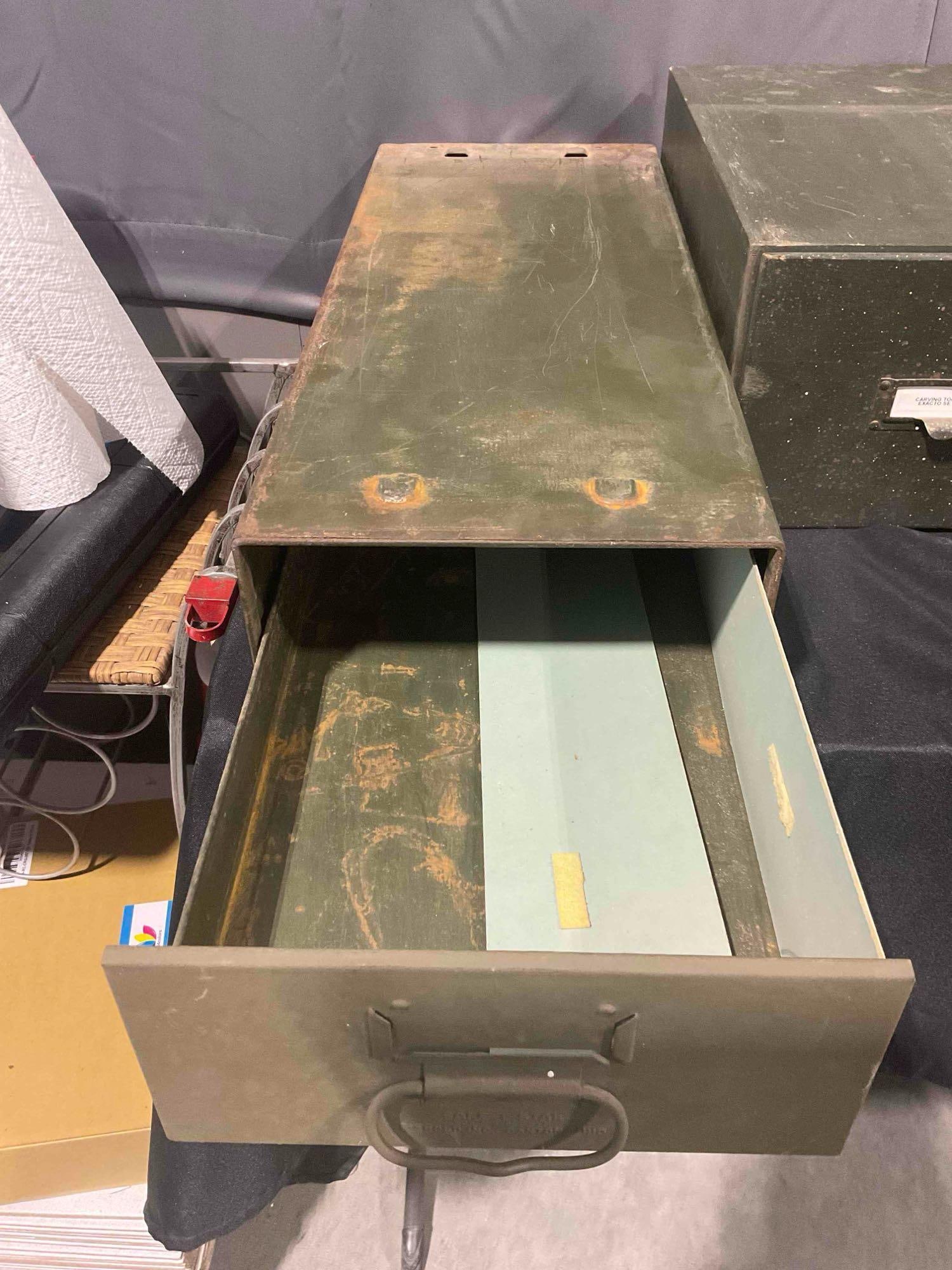 3 pcs Vintage Boxes, incl. 2x Metal & 1x Wood. Good Condition. See pics. - 7