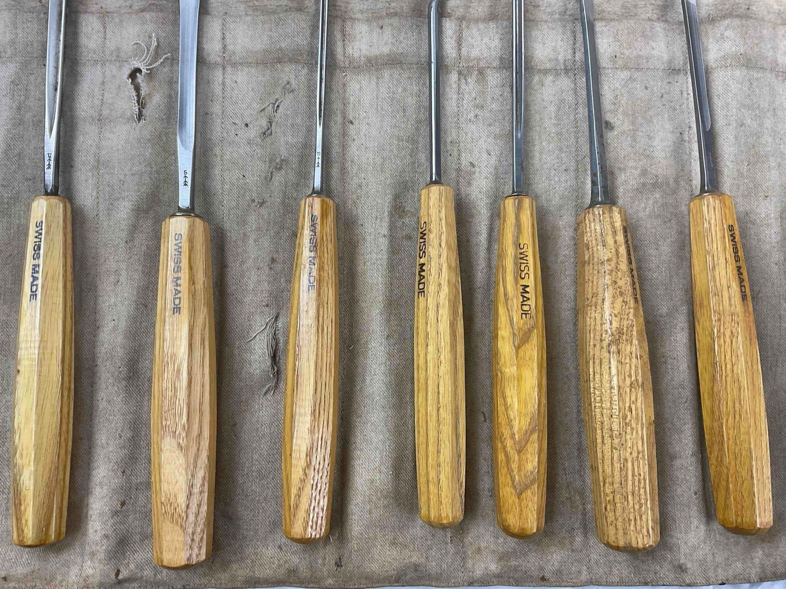 30 pcs Vintage Wood Carving Tools, incl. PFEIL? Swiss Made Chisels & 2 Canvas Cases. See pics. - 3