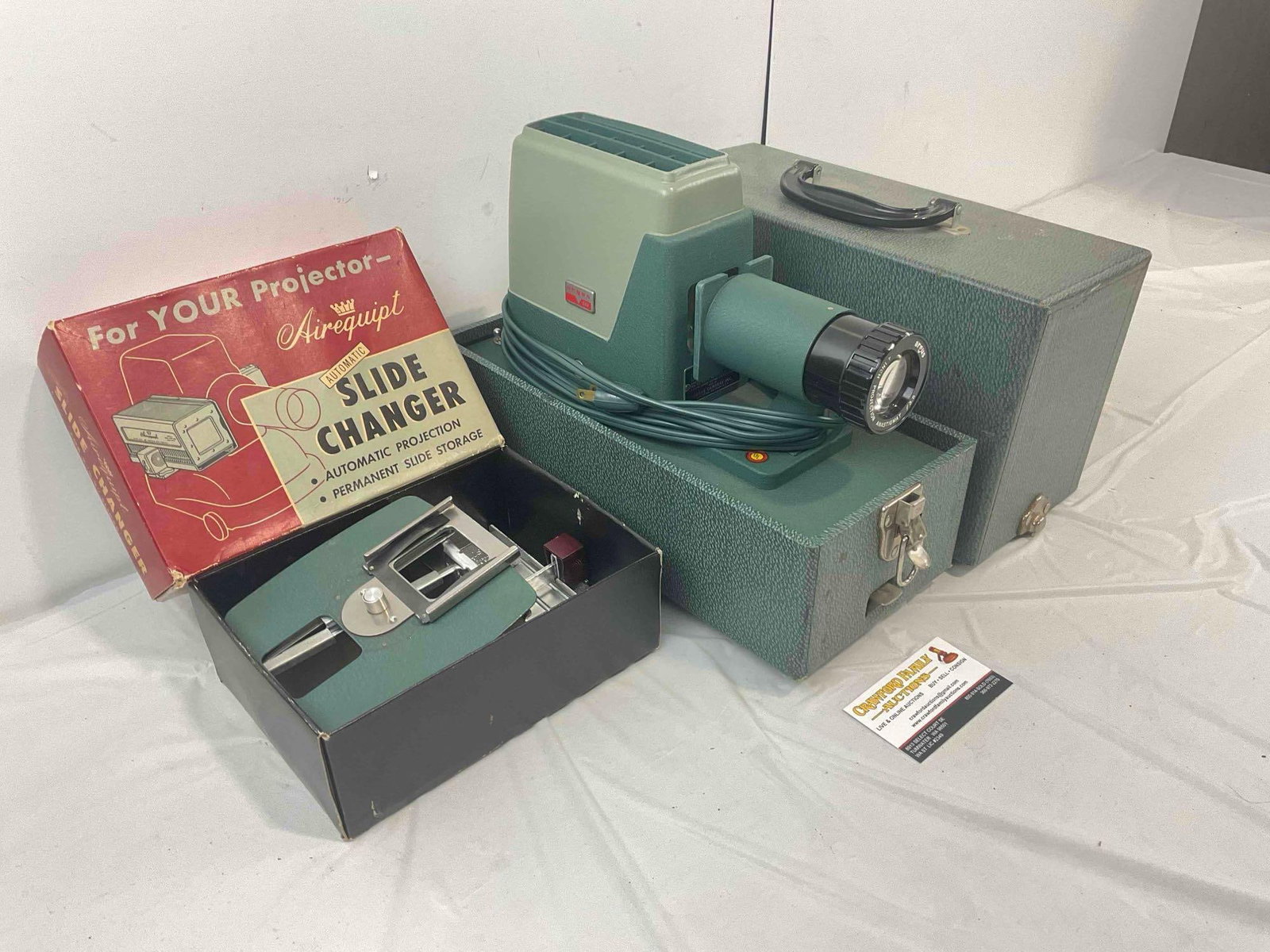Vintage Argus 300 Slide Projector & Airequipt Slide Changer. Tested, Works. Excellent Condition. - 3