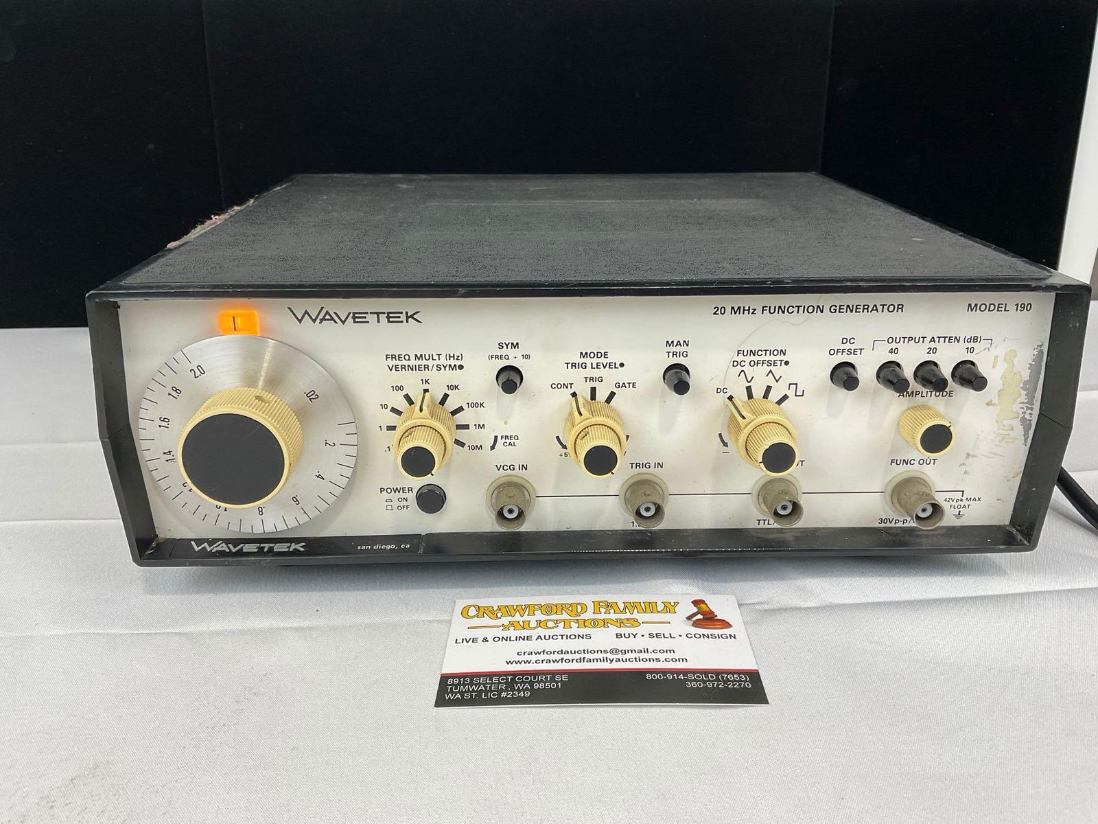 Vintage Wavetek Model 190 20MHz Function Generator, tested & powers on, 5h x 12w x 11d inches - 2