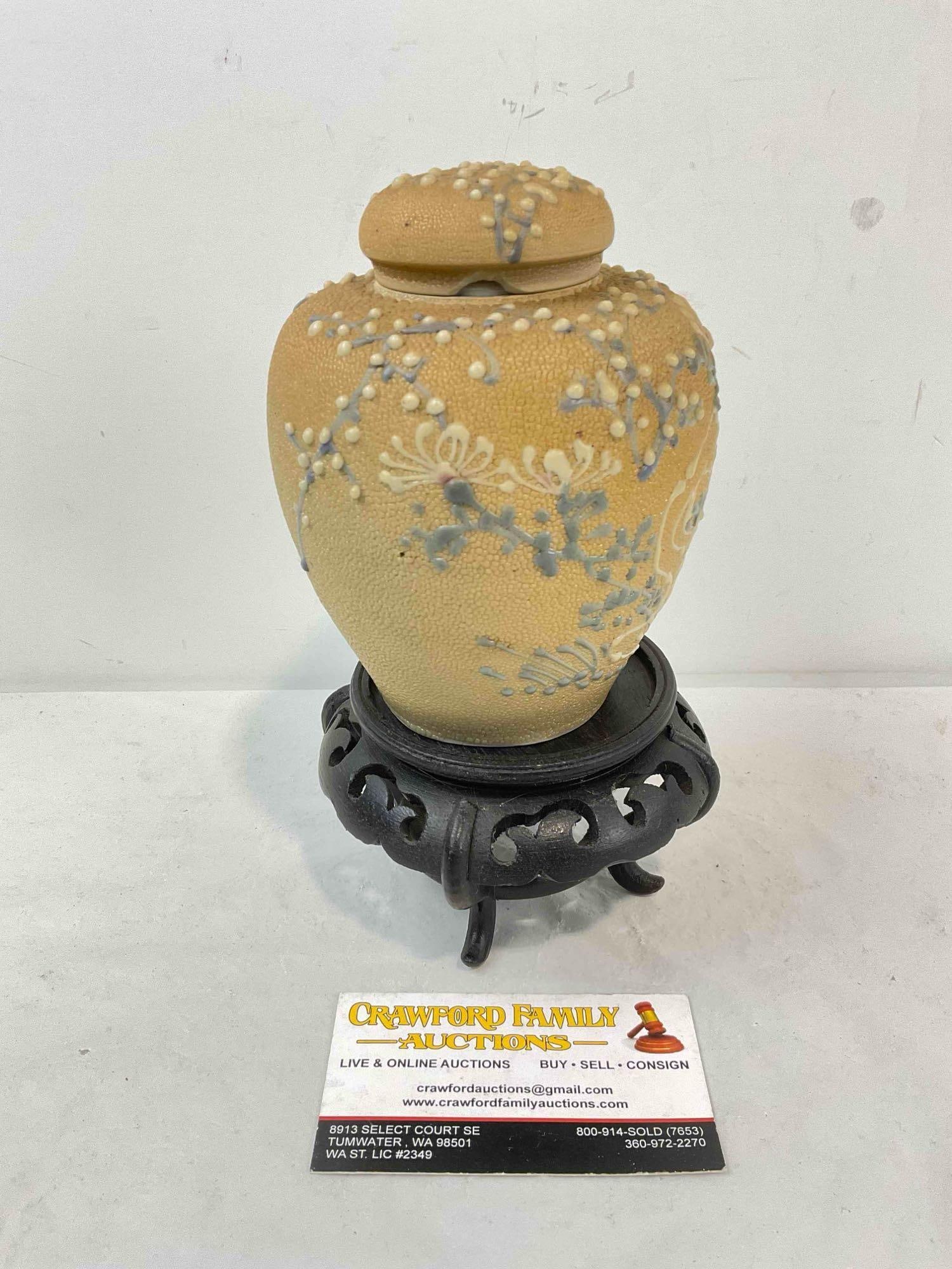 Vintage Chinese Beige & Blue Ceramic Jar on Wooden Stand. Very Good Condition. See pics.: Vintage Chinese Beige & Blue Ceramic Jar on Wooden Stand. Very Good Condition. Lid has chips, condition is otherwise very good. Measures 4" x 4" x 8" DM-5360 