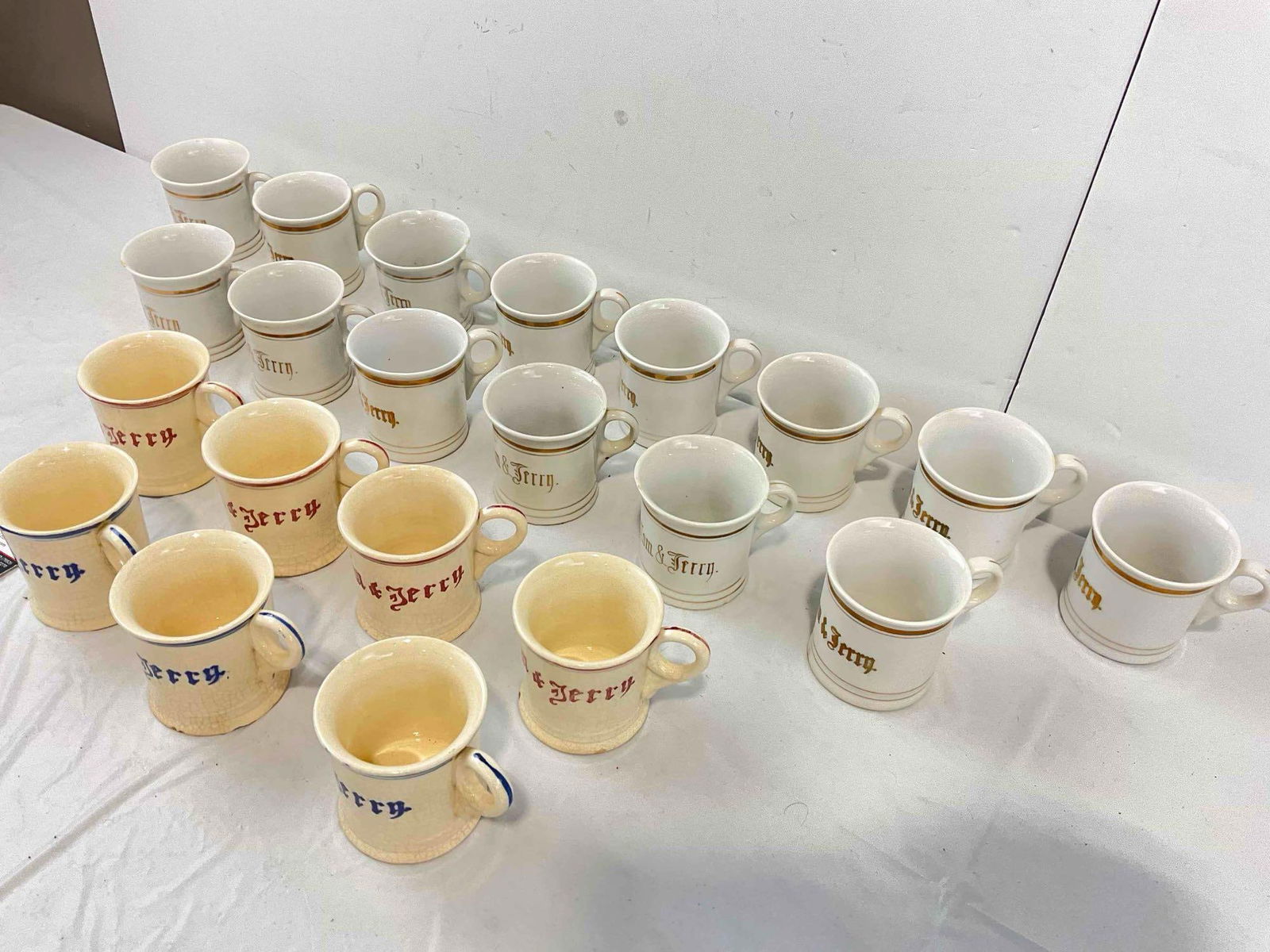 21 pcs Vintage Made in Japan Ceramic Tom & Jerry Cocktail Punch Mugs. Very Good Condition. - 2