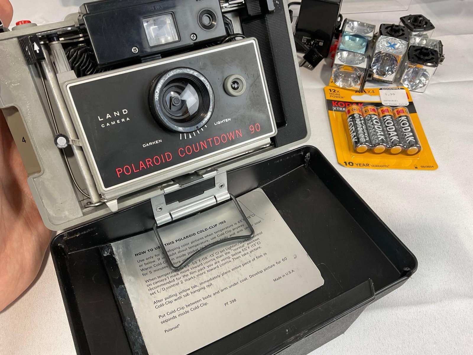 Vintage Polaroid Land Camera Countdown 90 w/ Flash Bulbs & Polaroid Case - 3