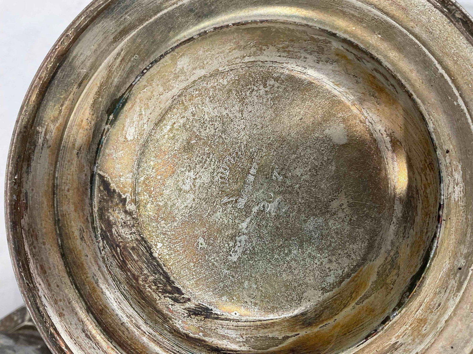 3 pcs Vintage Silver Plated Water Pitchers, incl. Two's Company & Wallace Bros. See pics. - 5