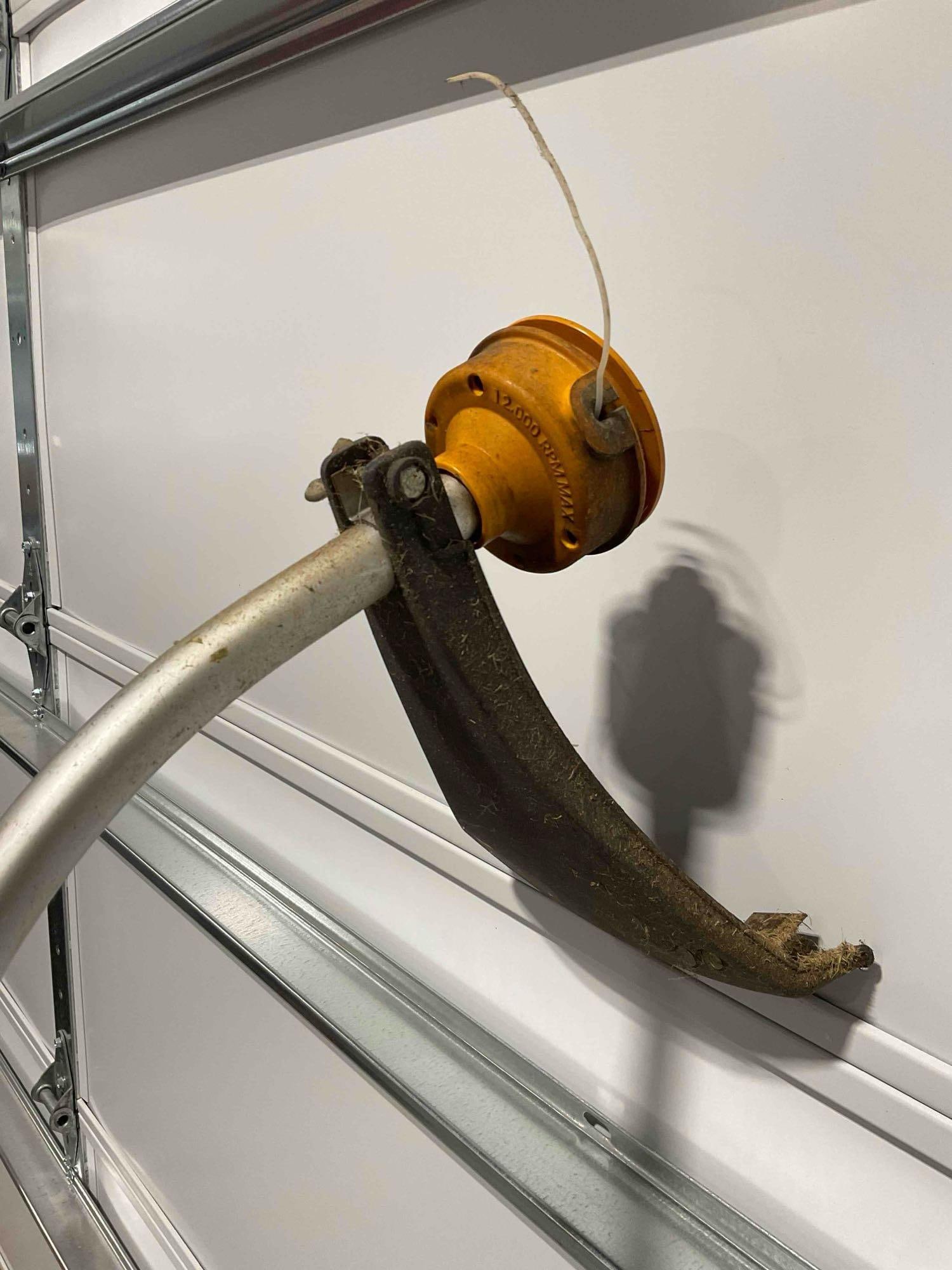 Homelite Mighty Lite 26VT Gas Powered Weed Eater. Untested, Working Last Season. See pics. - 3