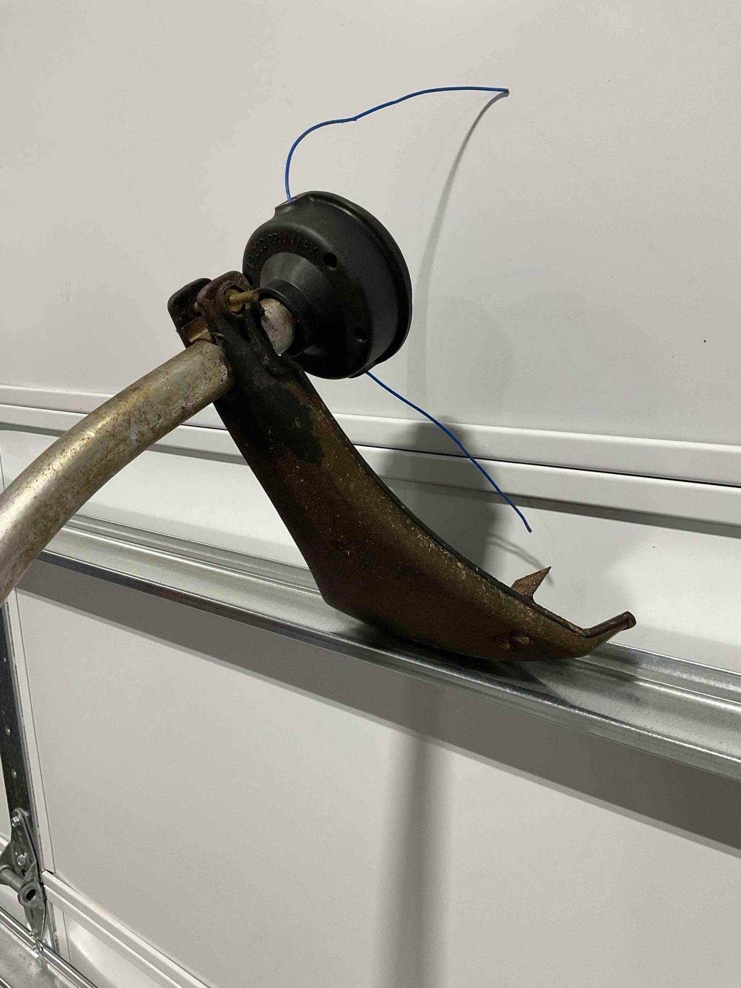 Homelite Bandit Sx-135 String Trimmer Weed Whacker. Untested, Working Last Season. See pics. - 2