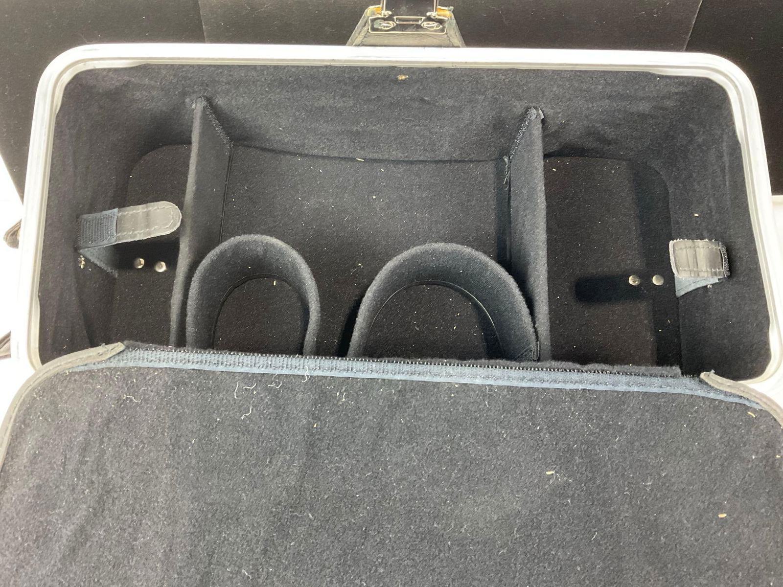 Minolta X-700 Film Camera w/ 5 Lenses & Cases, w/Large Black Leather Camera Case - 7