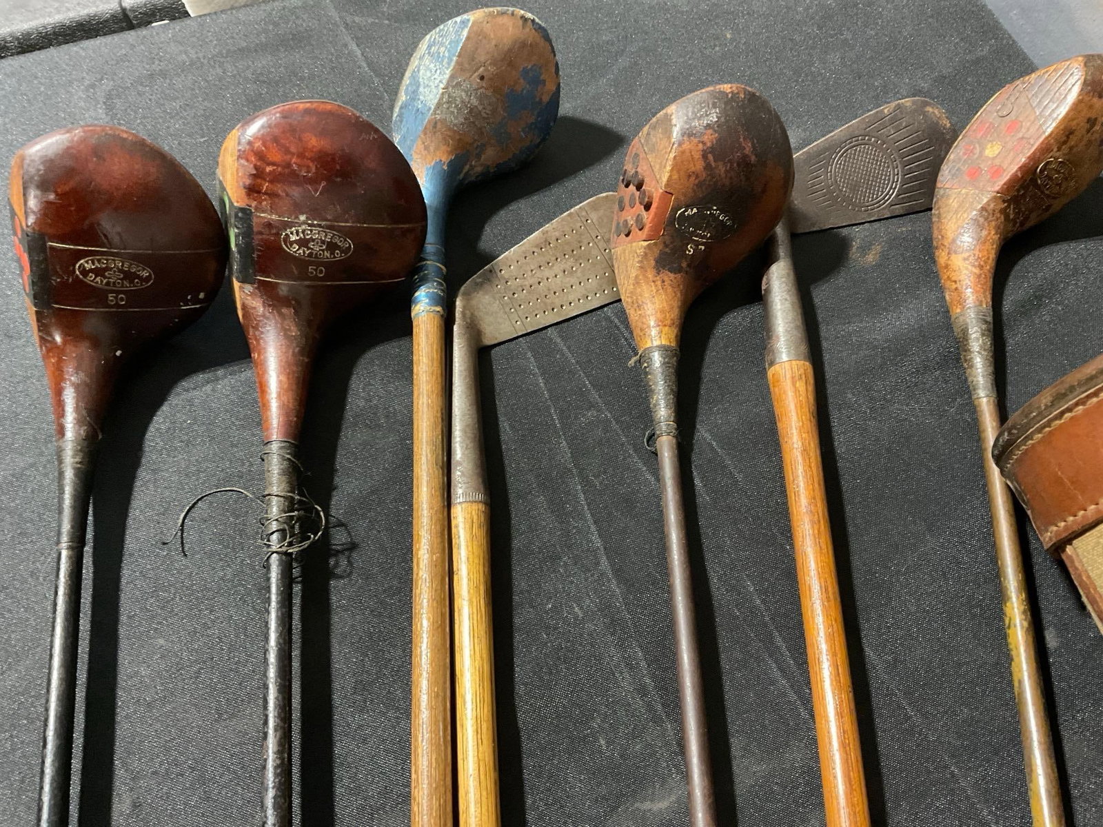 7 Vintage/Antique Golf Clubs w/Cloth & Leather bag, MacGregor, 40 angle Mashie & more - 2