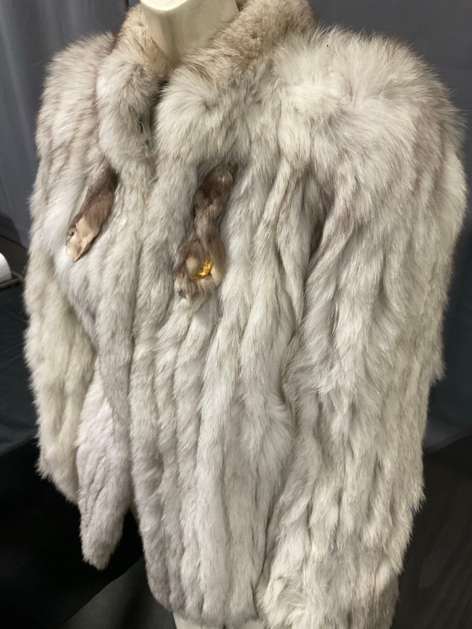 Vintage Saga Fox Fur Jacket, Silver tone Fur, 32h x 17w inches, size D40 F42 - 2