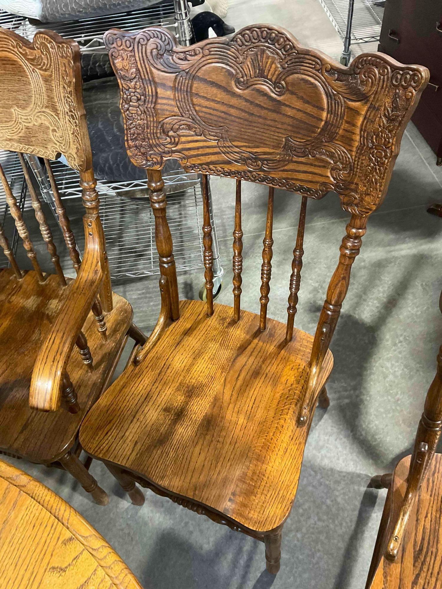 Vintage Oak Wooden Loose Leaf Kitchen Table w/ 6 Pressback Chairs. Very Good Condition. - 11