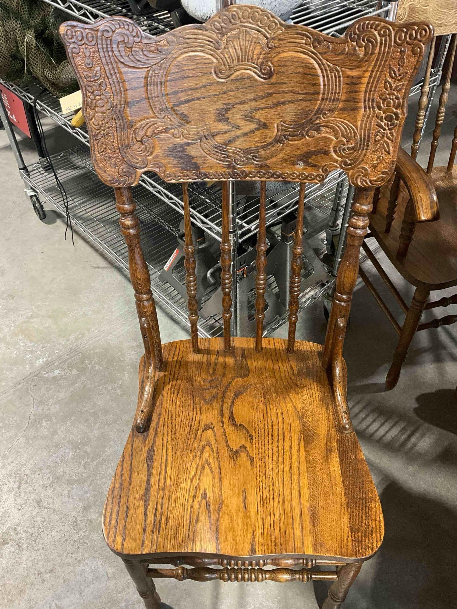 Vintage Oak Wooden Loose Leaf Kitchen Table w/ 6 Pressback Chairs. Very Good Condition. - 9