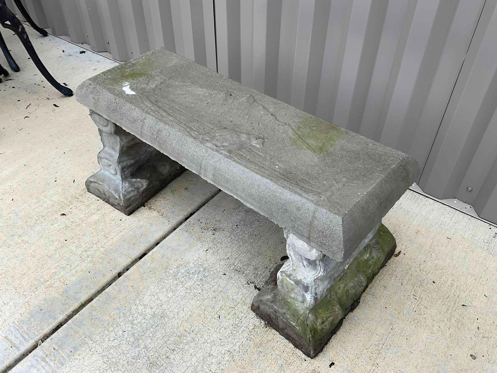 Charming Outdoor Concrete Garden Bench w/ Carved Bear & Mountain Design. Very Good Cond. - 3