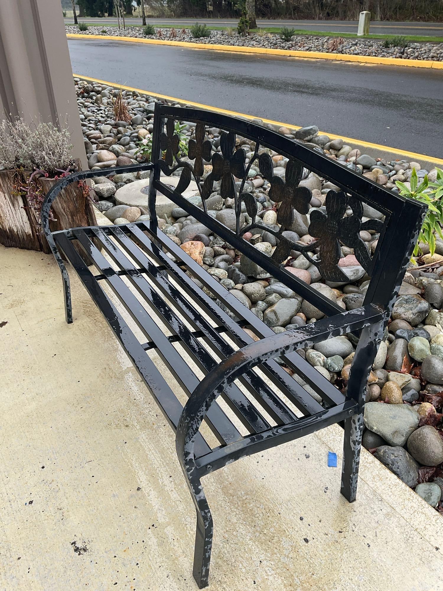 Lovely Vintage Black Metal Bench w/ Dogwood Blossom Motif. Excellent Condition. See pics. - 2