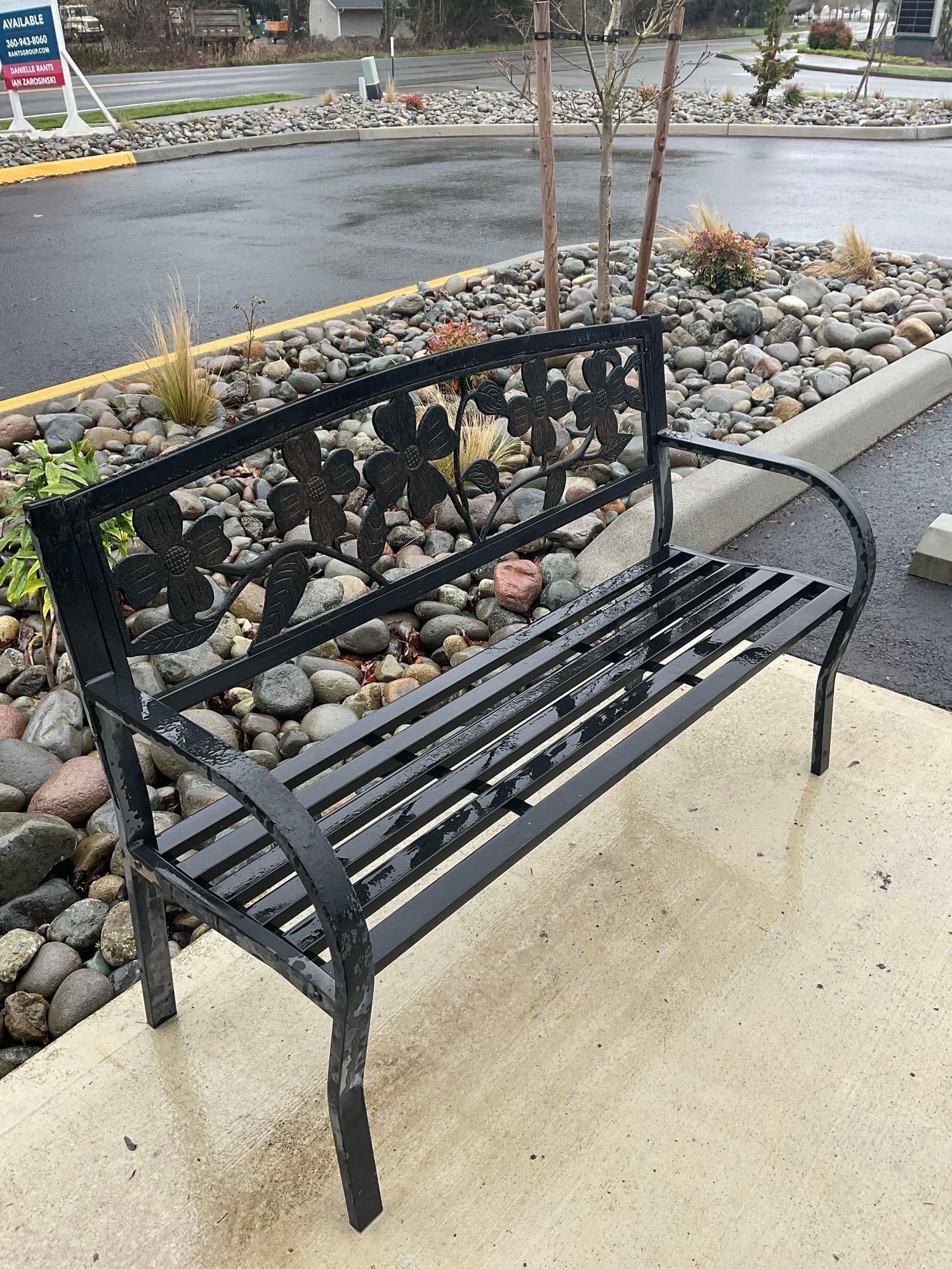 Lovely Vintage Black Metal Bench w/ Dogwood Blossom Motif. Excellent Condition. See pics. - 3