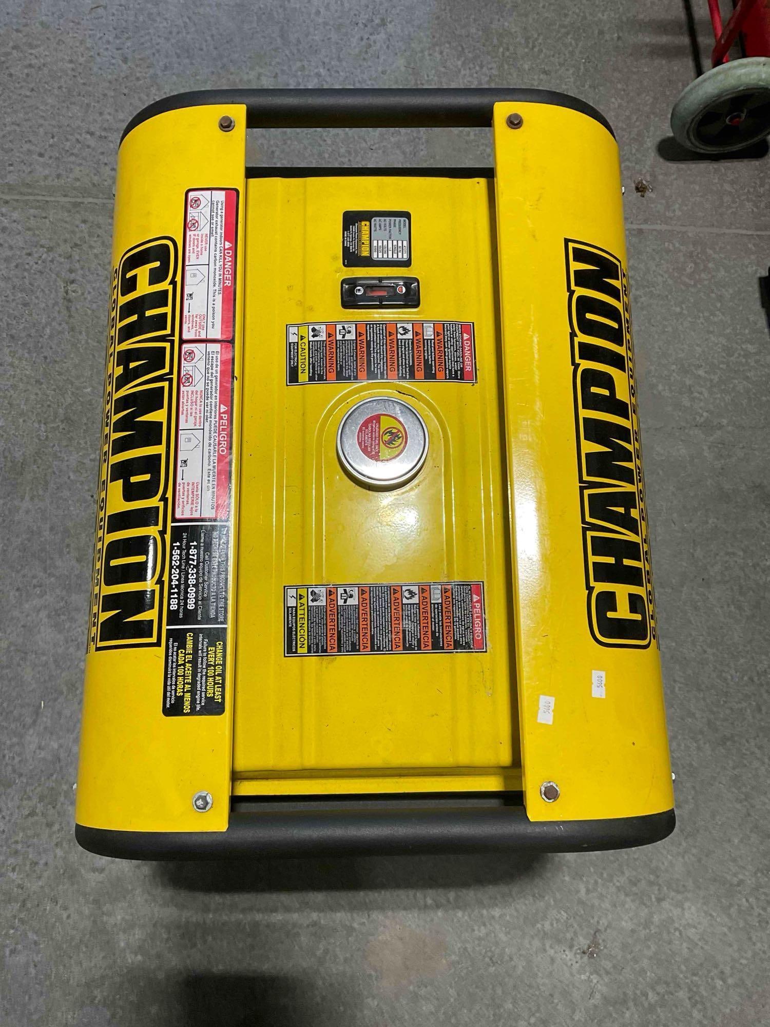 Champion Power Equipment 7000 Watt Heavy Duty Generator Model 41311. Excellent Condition. - 2