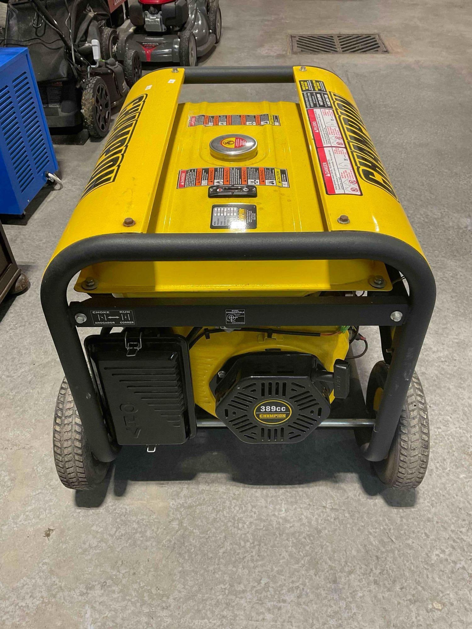 Champion Power Equipment 7000 Watt Heavy Duty Generator Model 41311. Excellent Condition. - 4