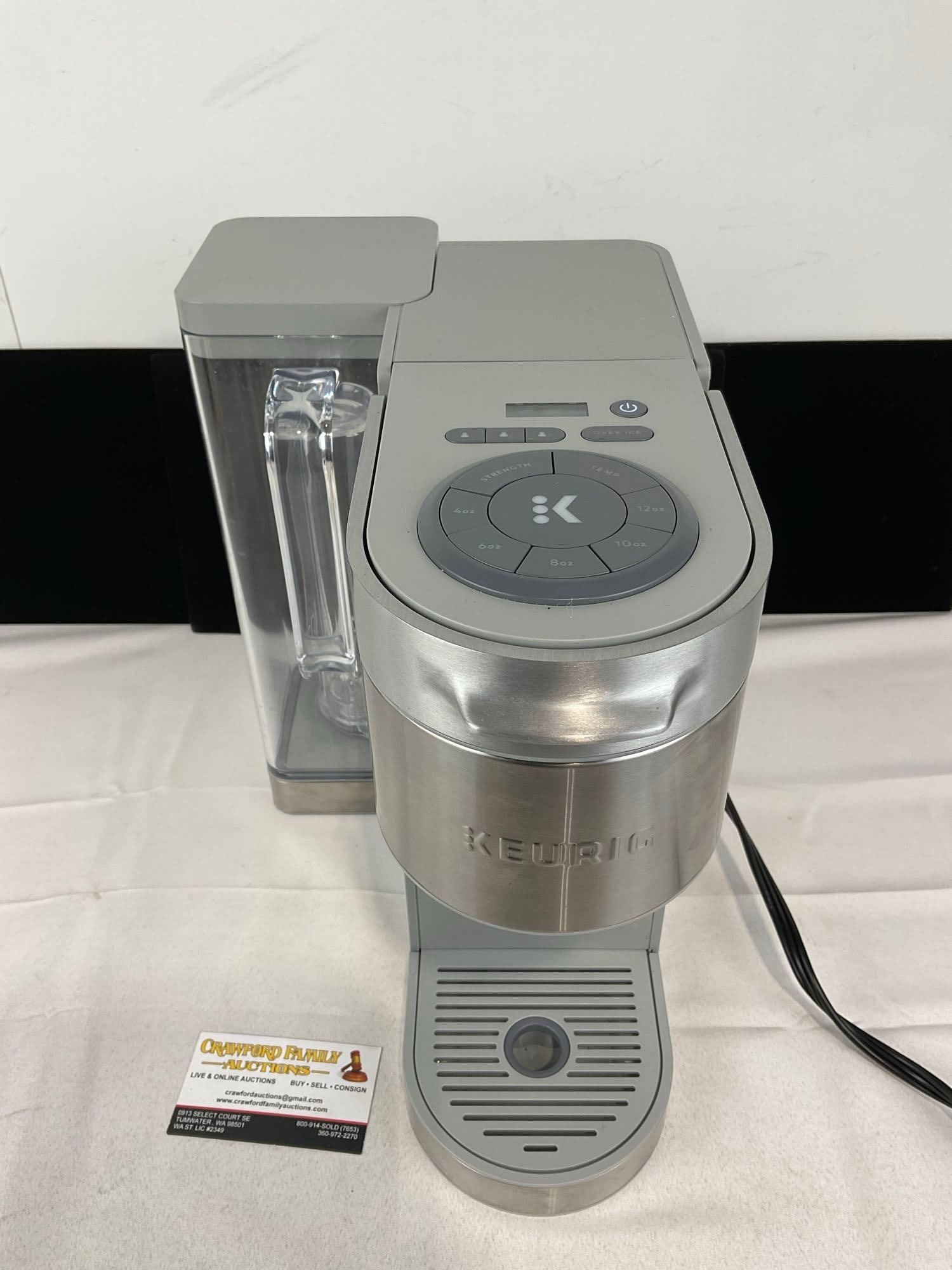 Keurig K-Supreme Plus Single Serve Coffee Maker, Stainless Steel finish, 13h x 9w x 14d inches: Appears to be in good shape. The piece measures approx 13h x 9w x 14d inches. See pics. E-5520 