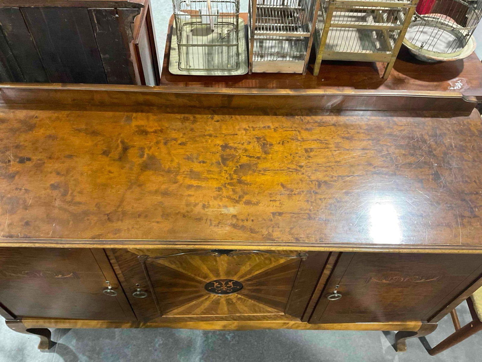Gorgeous Burl Wood Sideboard Credenza w/ Sunburst Marquetry Motif. Excellent Condition. - 4