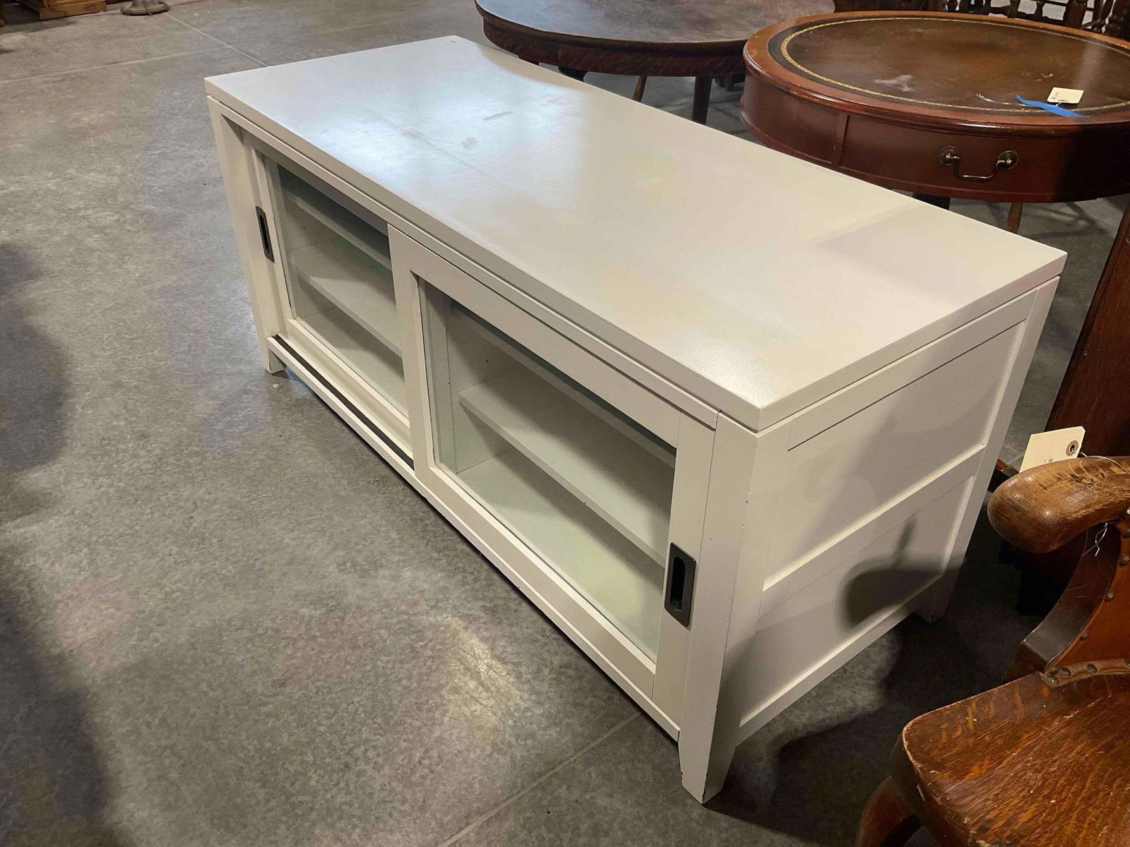 White Painted Wood Media Console Table w/ Sliding Glass Doors & Adjustable Shelves. See pics. - 3