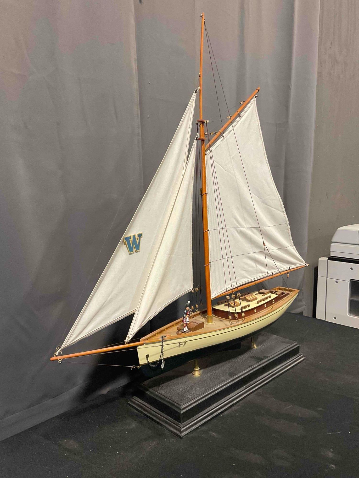 Vintage Authentic Models 1930s Classic Yacht Model Sailboat. Excellent Condition. See pics. - 2