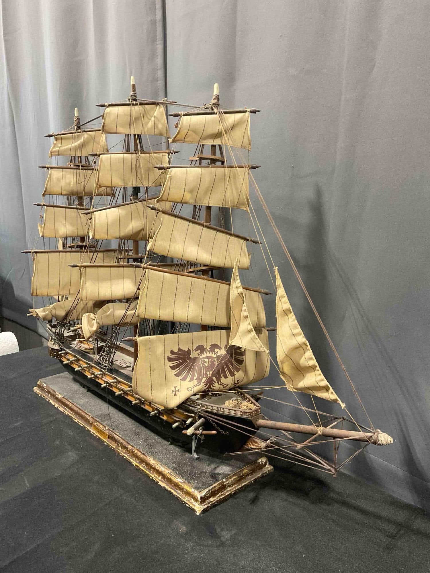 Vintage Spanish Frigate Fragata Espanola Wooden Model Ship on Stand. Very Good Condition. - 2