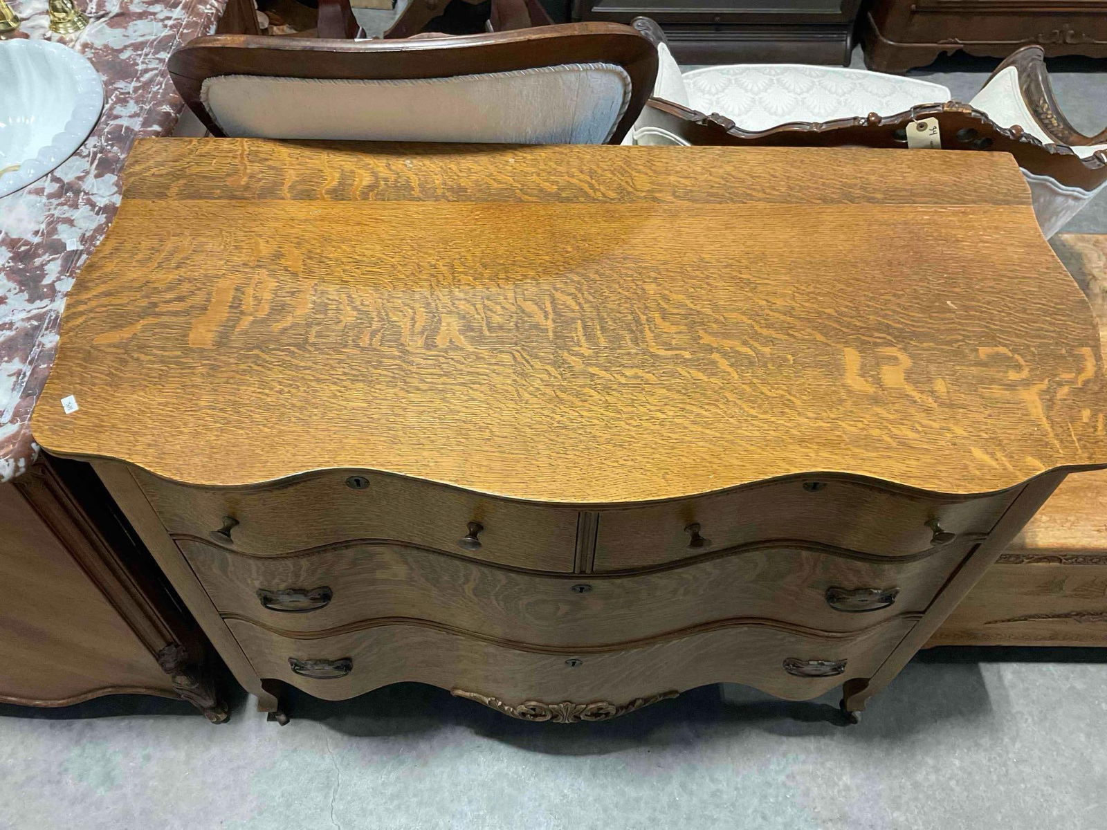 Antique Tiger Oak Wood 4-Drawer Serpentine Front Dresser. Excellent Condition. See pics. - 4