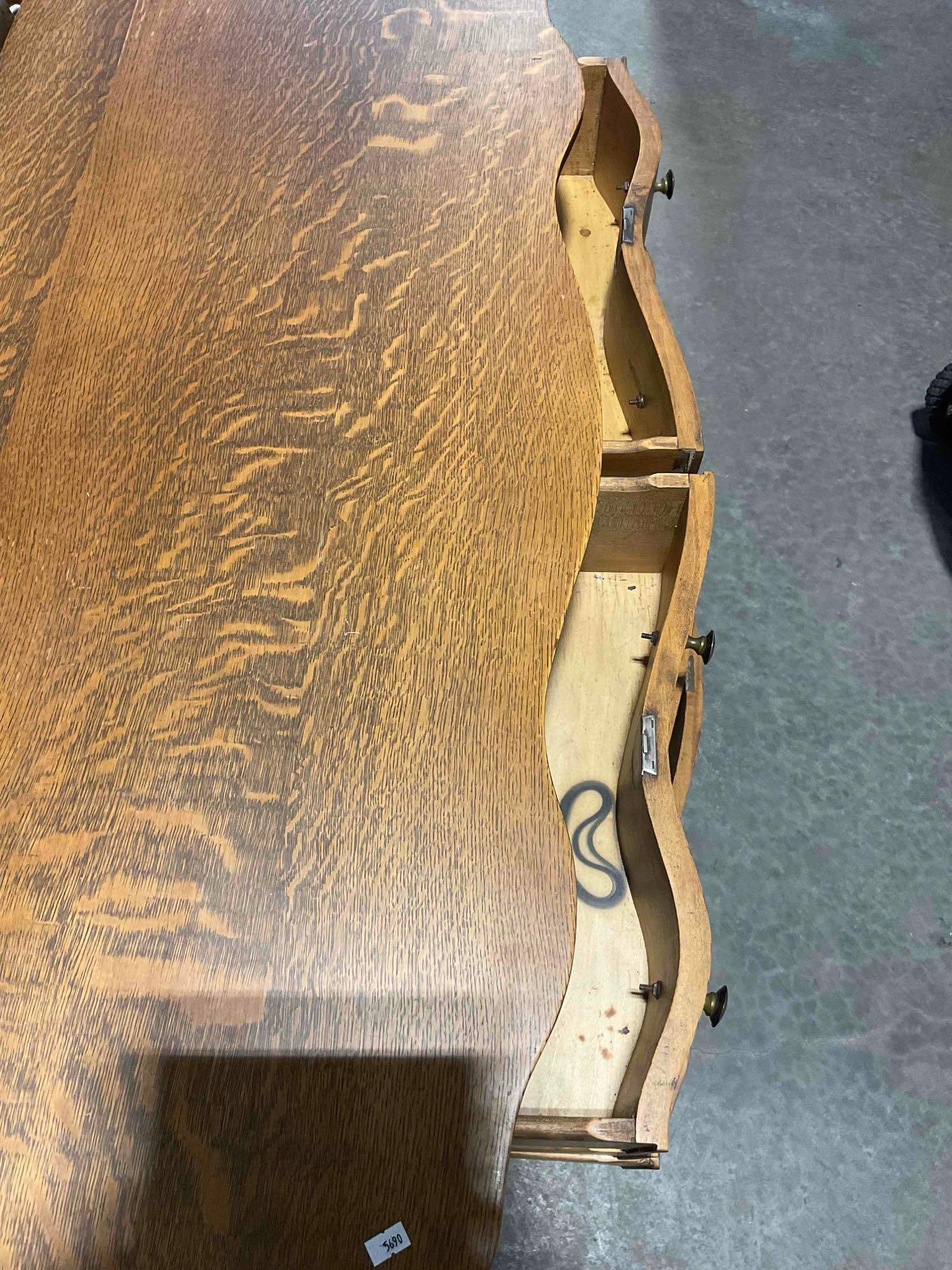 Antique Tiger Oak Wood 4-Drawer Serpentine Front Dresser. Excellent Condition. See pics. - 6