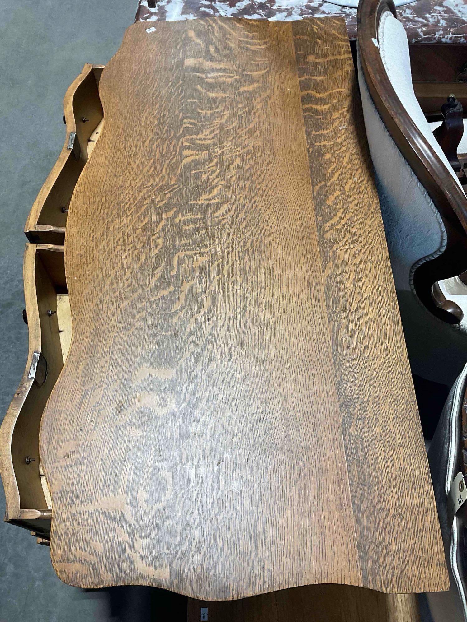 Antique Tiger Oak Wood 4-Drawer Serpentine Front Dresser. Excellent Condition. See pics. - 8