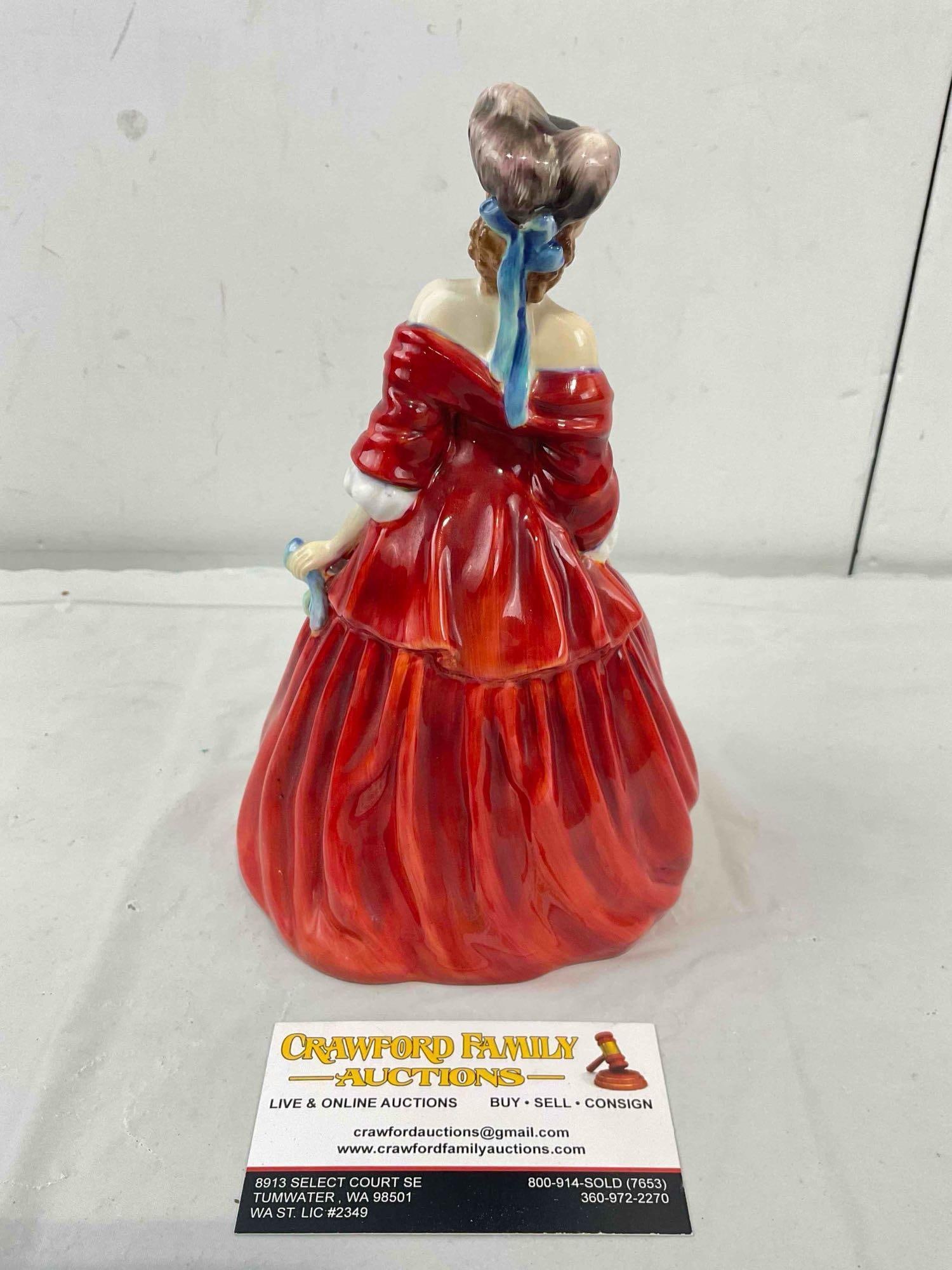 Vintage Royal Doulton "Vivienne" Figural Lady Porcelain Statuette. Excellent Condition. See pics. - 3