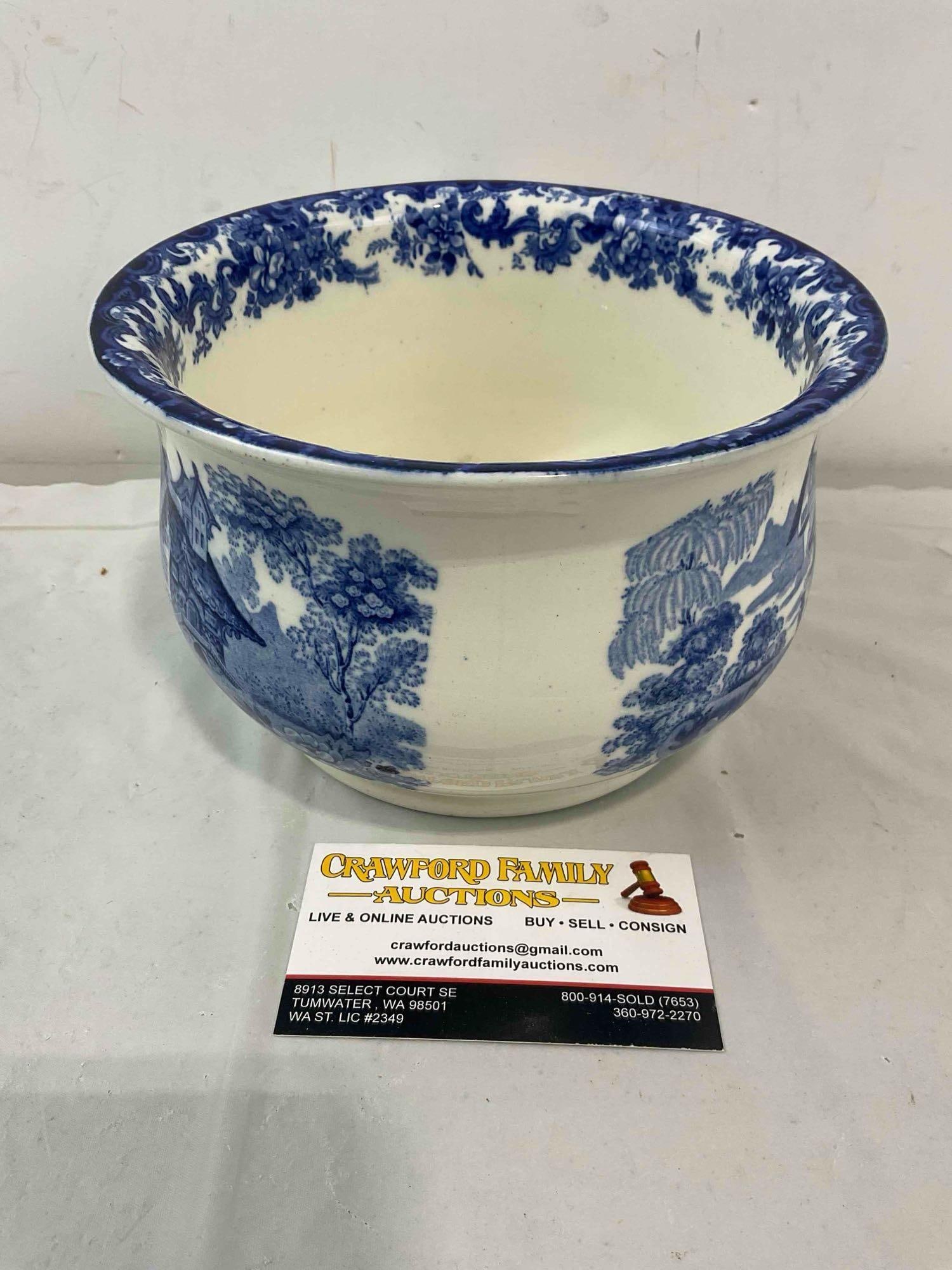 Antique Minton Genevese Pattern Blue & White Porcelain Chamber Pot. Excellent Condition. - 4