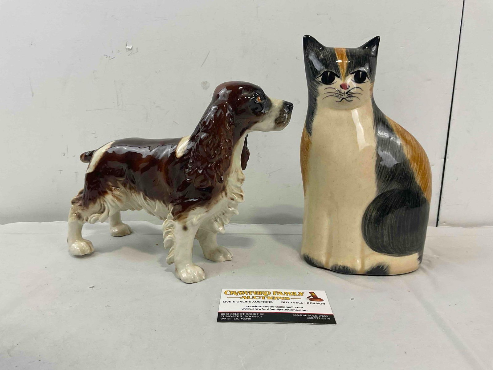 2 pcs Ceramic Animal Statuettes, incl. Vintage Goebel Springer Spaniel Dog. Excellent Condition.: 2 pcs Ceramic Animal Statuettes, incl. Vintage Goebel Springer Spaniel Dog. Excellent Condition. Also includes N.S. gustin Cat. Larger measures 9" x 3" x 7" Dm-5520 