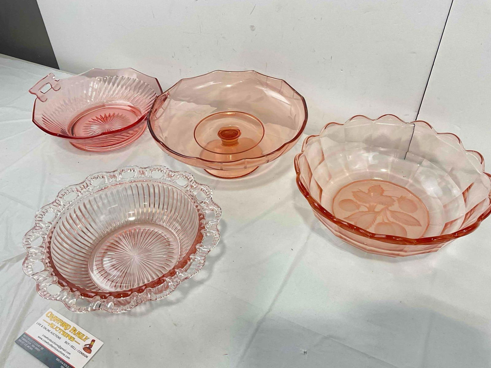 4 pcs Vintage Pink Depression Glass Dishes, incl. 3x Bowls. Excellent Condition. See pics. - 2