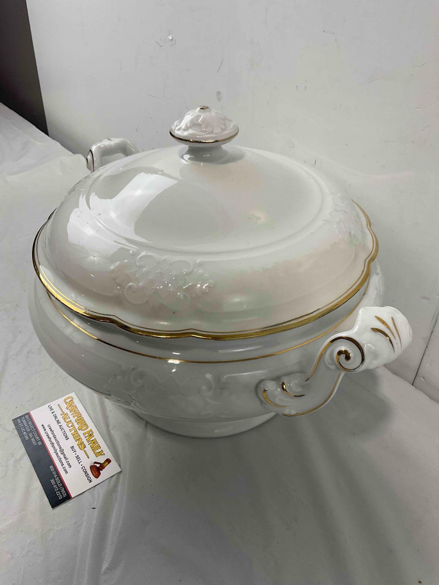 Vintage White & Gold Glazed Ceramic Soup Tureen. Excellent Condition. See pics. - 3
