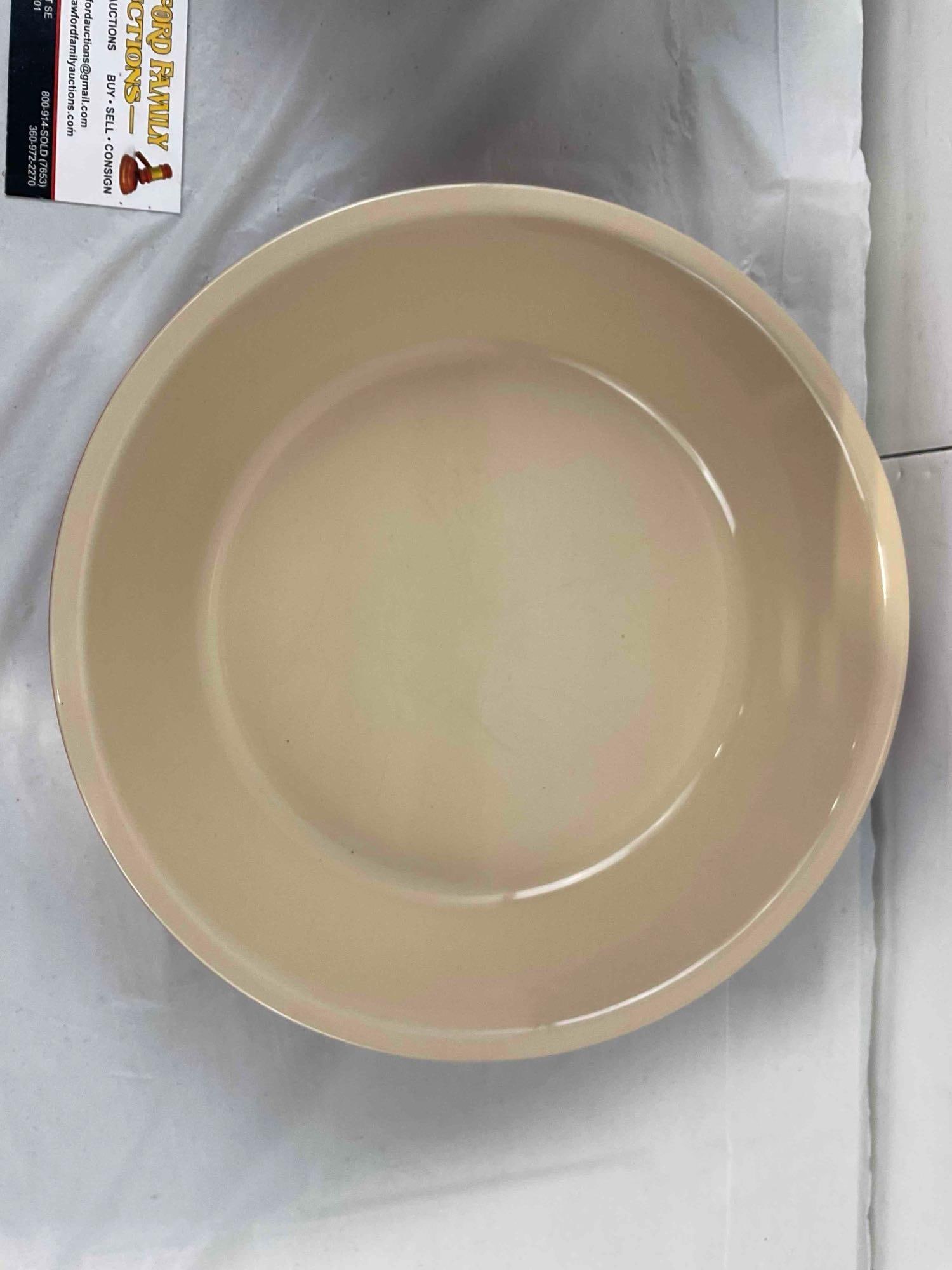 2 pcs Le Creuset Stoneware Dishes, incl. White Oval Dish & Round Orange Dish. Excellent Cond. - 5