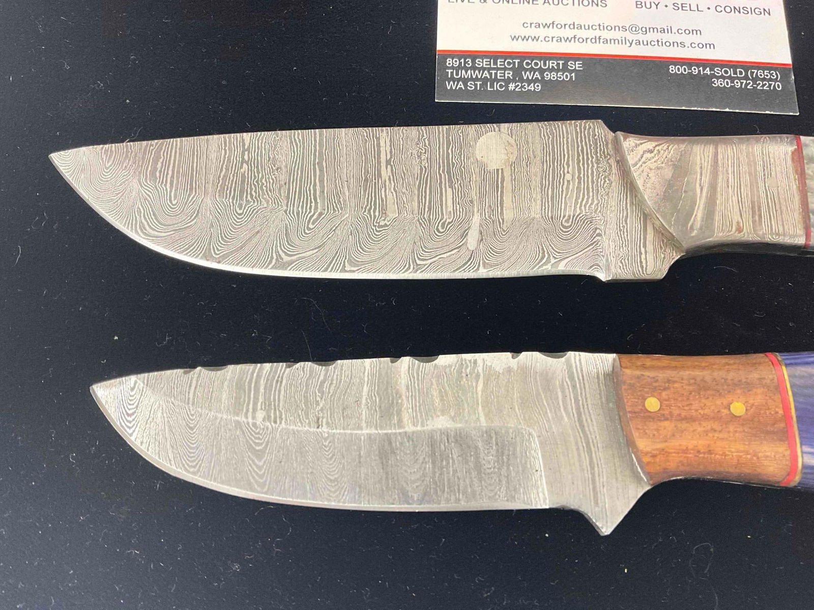 2 pcs Handmade Damascus Steel Skinning Knives w/ Leather Sheathes & Blue Handles. - 2